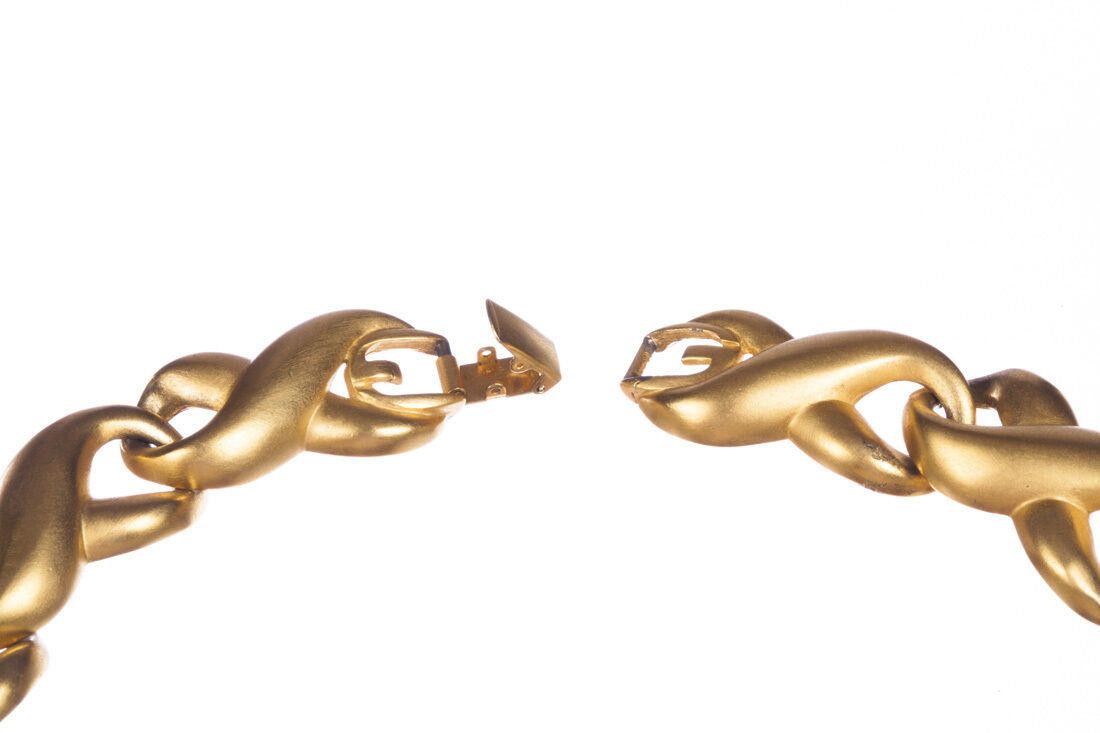 Givenchy Givenchy Figure Eight Eternity Love Knot Necklace Size ONE SIZE - 4 Thumbnail