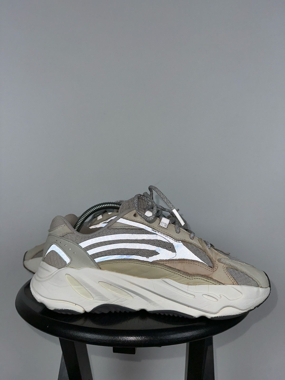 Adidas Adidas Yeezy Boost 700 V2 Cream Sneakers Size US 9.5 / EU 42-43 - 13 Thumbnail