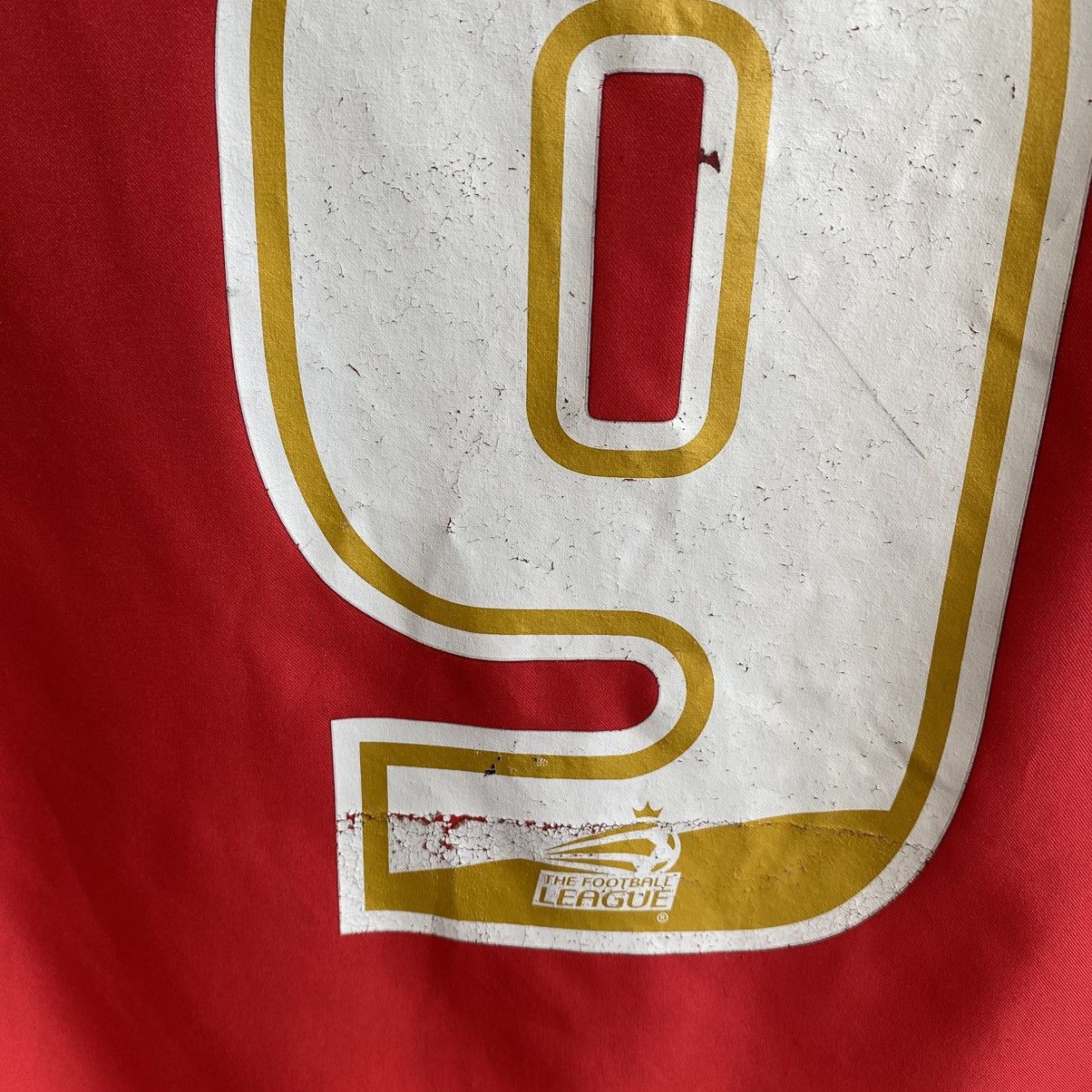 Vintage Vintage Jako Barnsley Keezee Number 9 soccer 1990’s jersey Size US XS / EU 42 / 0 - 13 Thumbnail