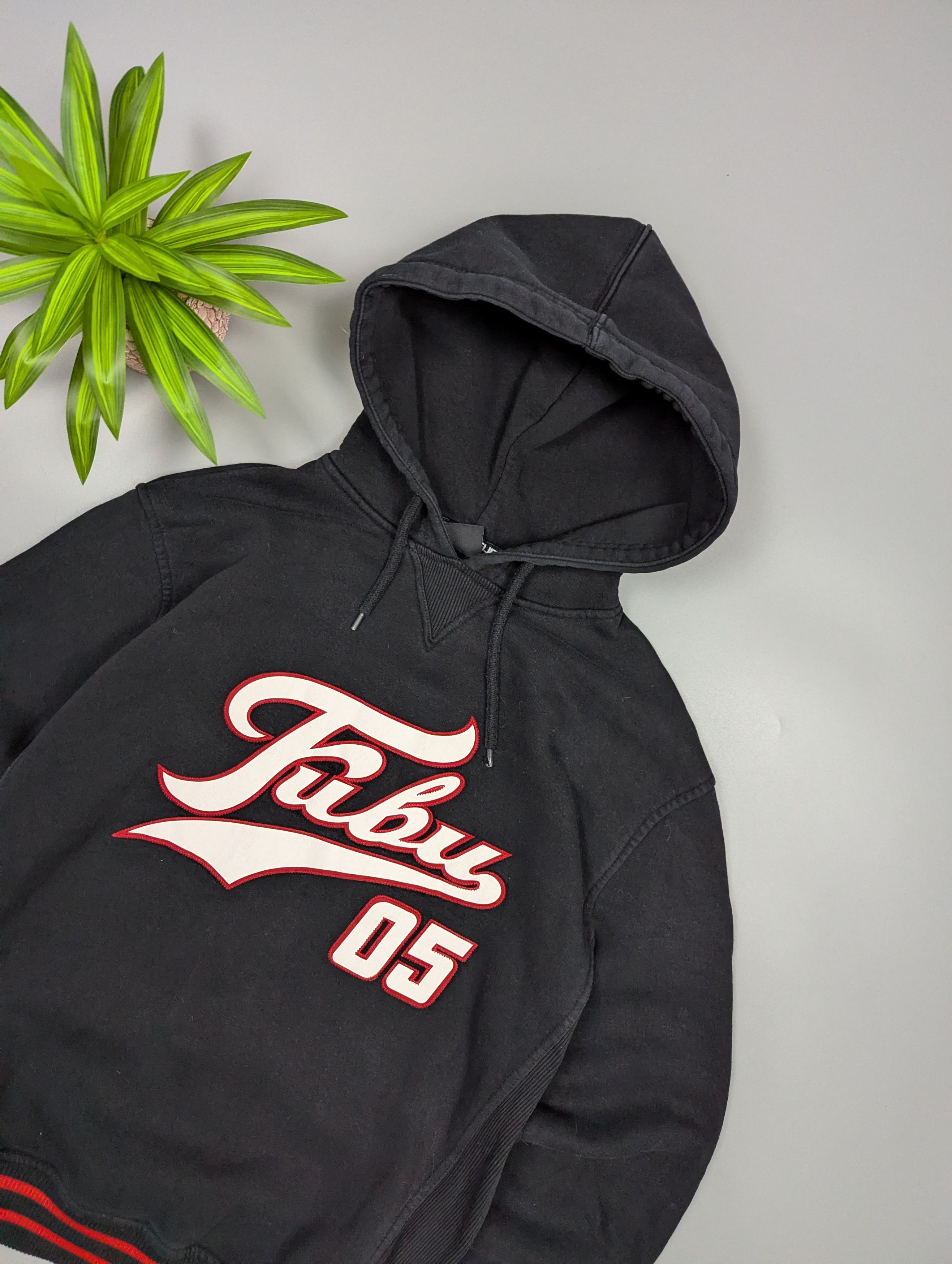 Fubu Vintage FUBU "05" Y2K Era Hoodie – Black & Red Big Logo Size US M / EU 48-50 / 2 - 4 Thumbnail