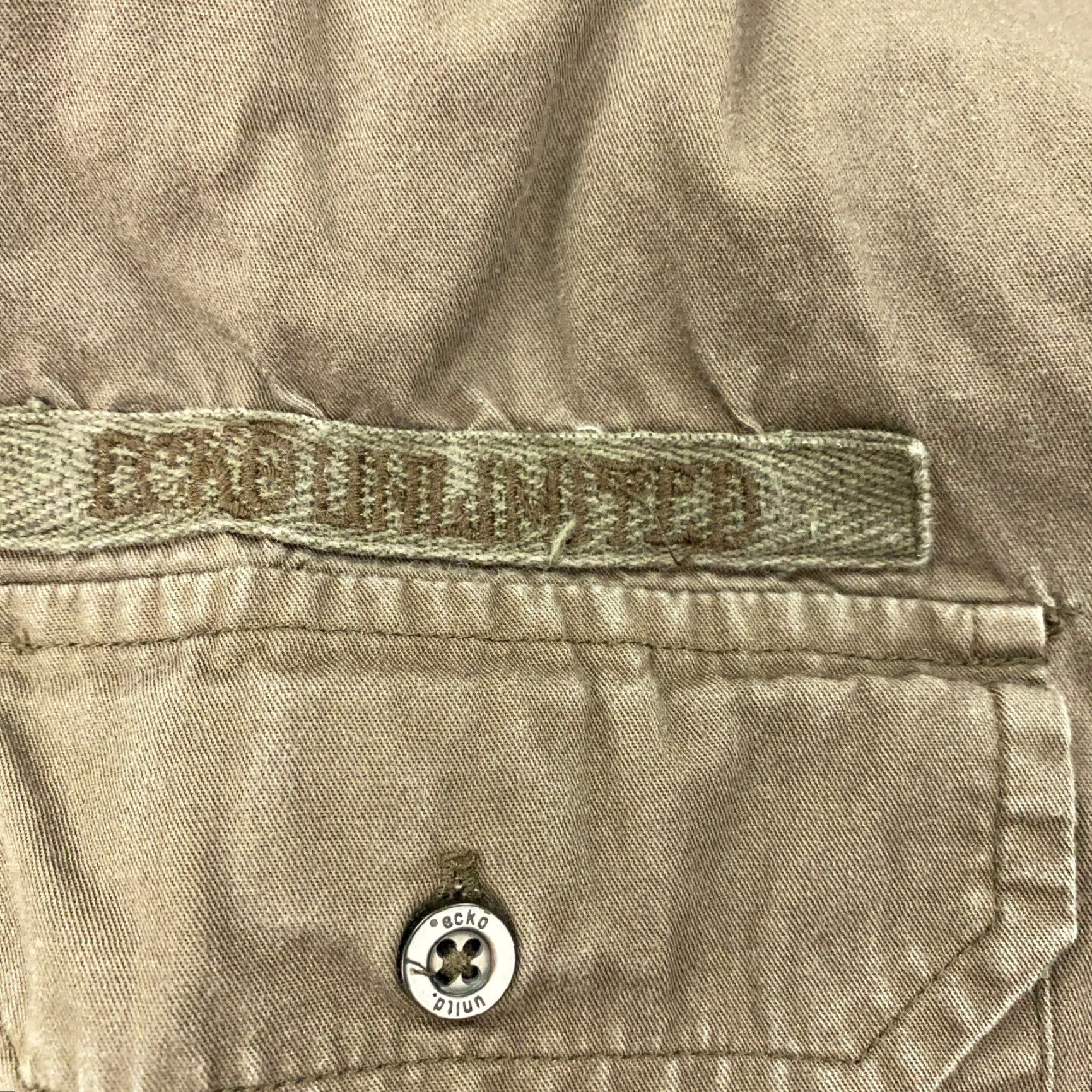Ecko Unltd. VINTAGE Ecko Unltd Shirt Men L Brown Military Patches 90s Grunge 2K Short Sleeve Brown Mens L Button-Up Collared Shirt Size US L / EU 52-54 / 3 - 5 Thumbnail