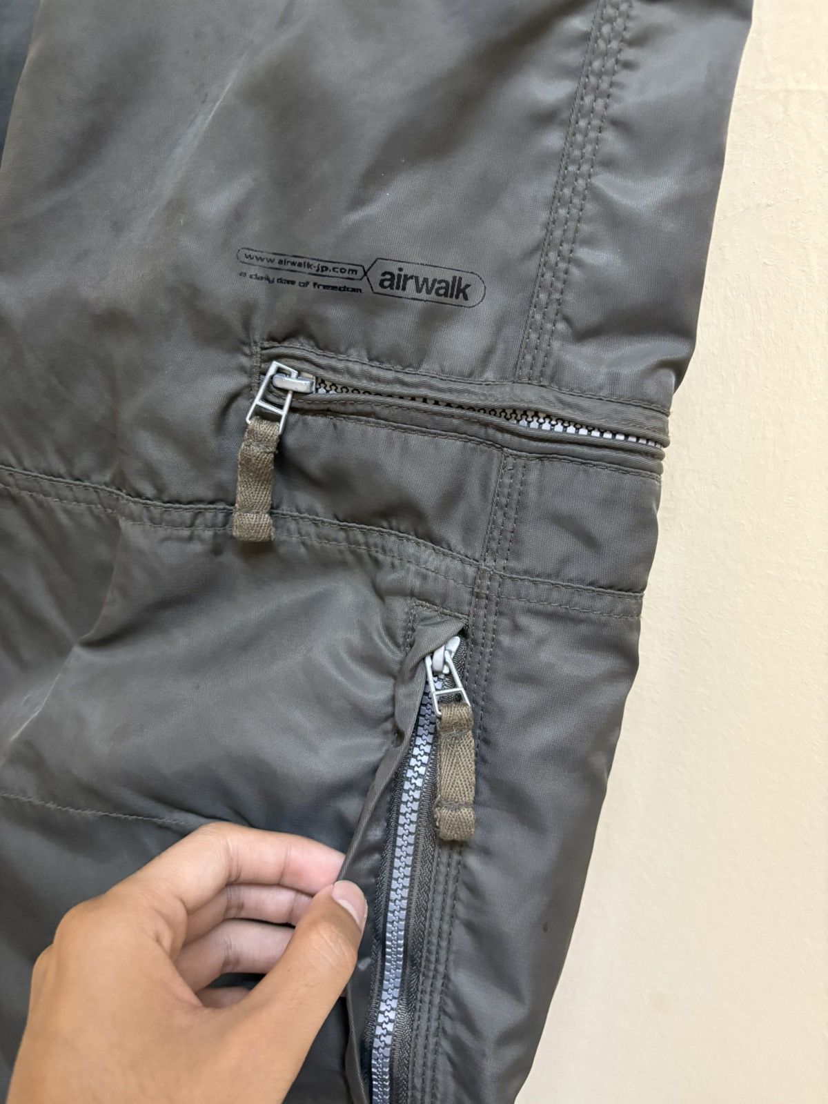 Airwalk × Vintage Vintage Y2k Airwalk Baggy Parachute Multi Pocket Pants Size US 30 / EU 46 - 9 Thumbnail