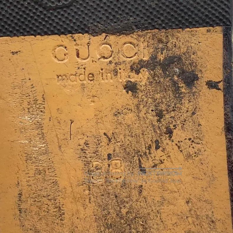 Gucci Gucci Black round toe leather horse buckle casual flat wra Size US 7.5 / IT 37.5 - 6 Thumbnail