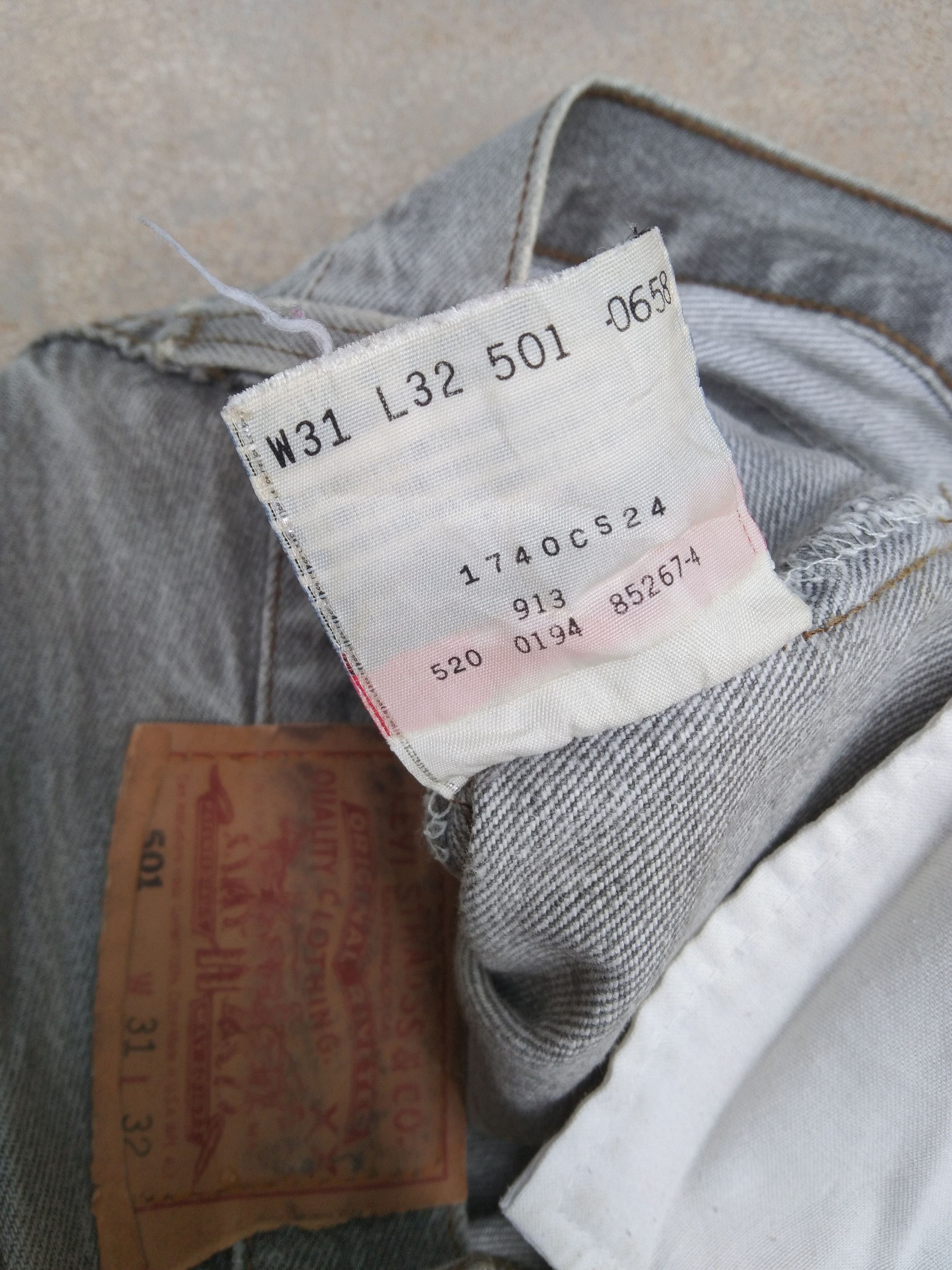Levi's 90s Vintage Levi's 501 Made In USA Distressed Jeans 31x29 Size US 31 - 8 Thumbnail