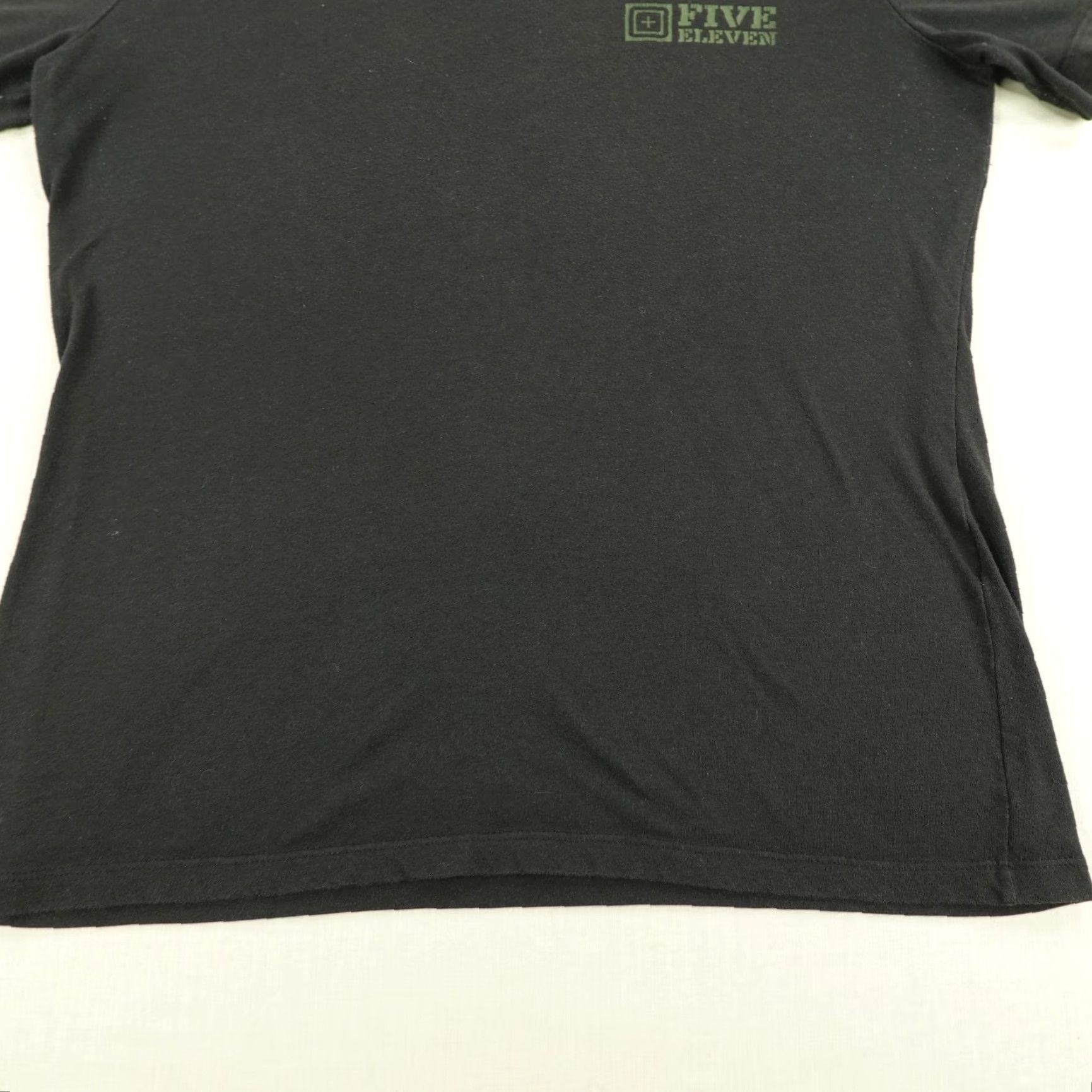 Vintage VINTAGE 5.11 Tactical Shirt Mens M Black Pineapple Grenade Always Be Ready Utility Shirt Size US M / EU 48-50 / 2 - 4 Thumbnail