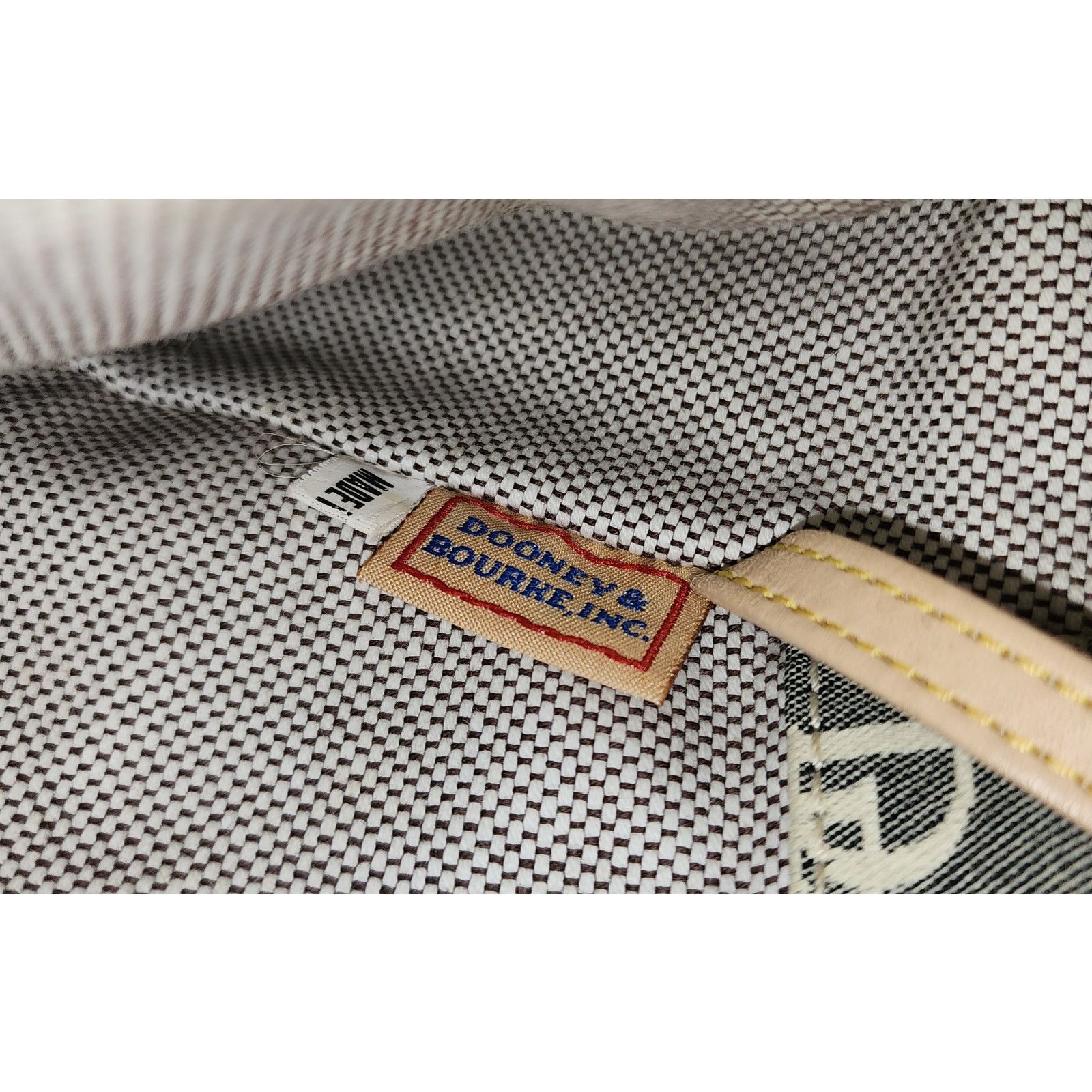 Dooney & Bourke Vintage Dooney & Bourke Monogram Canvas Tote Leather Trim Size ONE SIZE - 6 Thumbnail