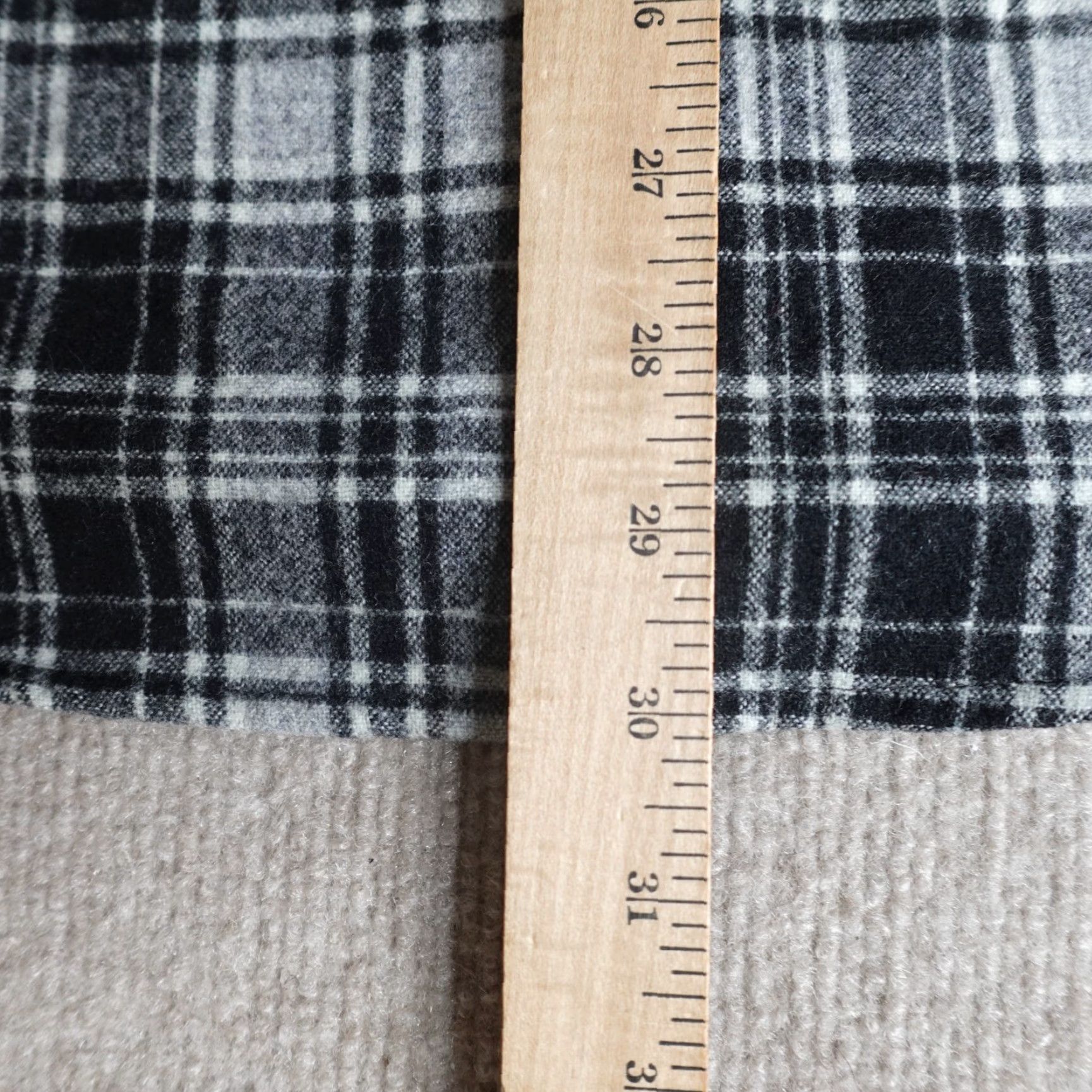 Pendleton VINTAGE Pendleton Shirt Men Small Gray Black Plaid Wool Drummond Tartan Fireside Button Down Size US S / EU 44-46 / 1 - 6 Thumbnail
