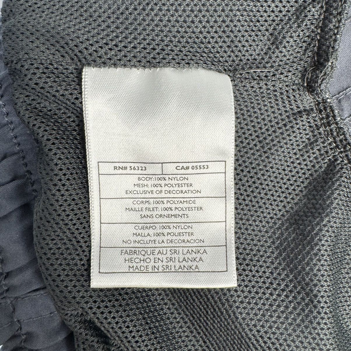 Nike ACG Nike Acg Vintage Nylon Athletic Swim Shorts Size US 32 / EU 48 - 4 Thumbnail