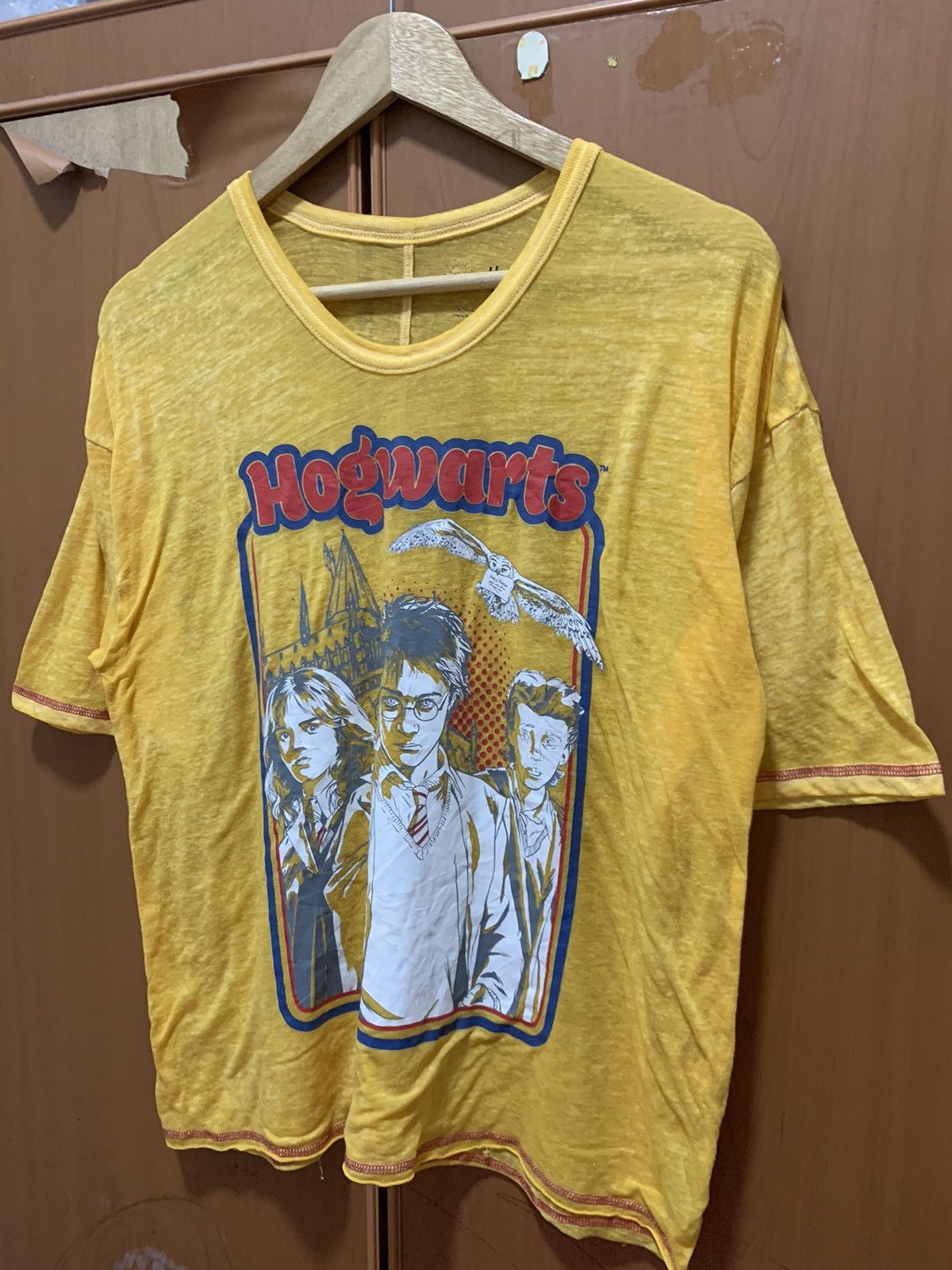 Other Vintage Y2K Harry Potter Hogwarts Large Tee Size US L / EU 52-54 / 3 - 4 Thumbnail