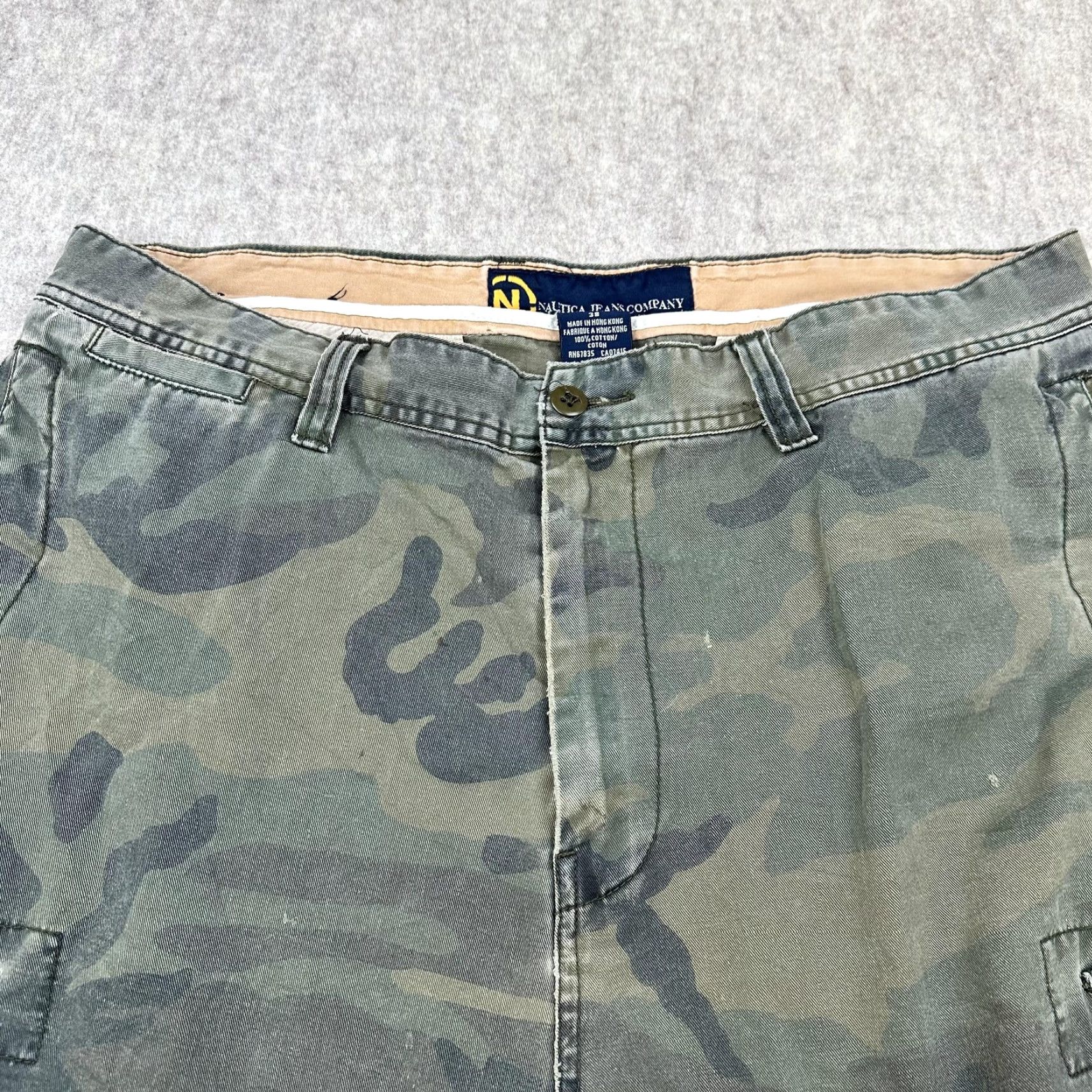 Nautica Vintage Nautica Camo Cargo Shorts Mens 38 Green Army Casual Pants Cargo Short Mens 38 Camouflage Canvas Distressed Pockets (Adult Mens) Size US 38 / EU 54 - 5 Thumbnail