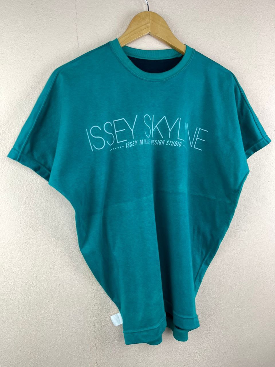 Designer × Issey Miyake × Japanese Brand Issey Skyline Issey Miyake Studio Iconic Logo Tee Size US L / EU 52-54 / 3 - 4 Thumbnail