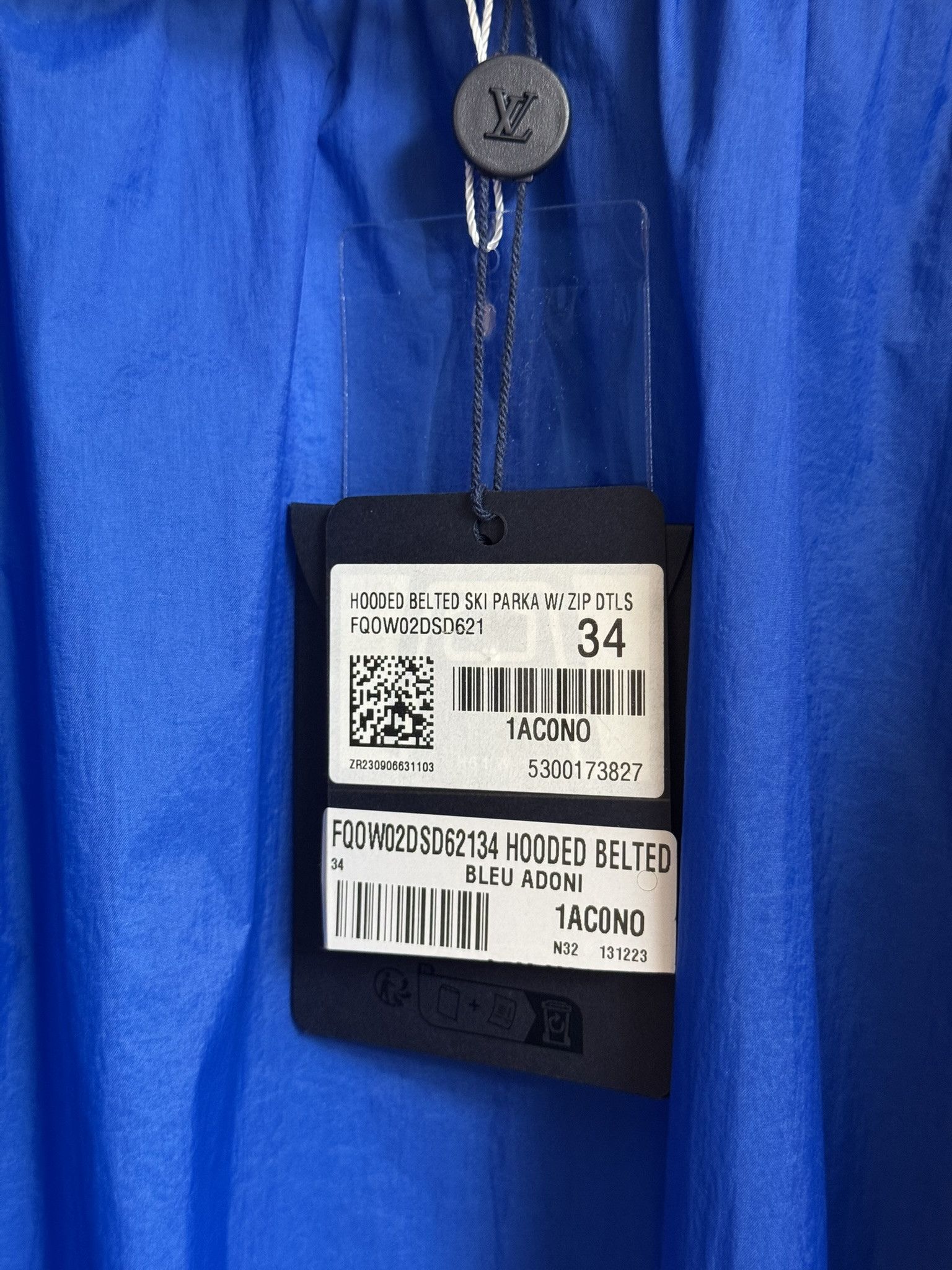 Louis Vuitton Louis Vuitton 1AC0NP Graphic Ski Jacket 34 size Size XS / US 0-2 / IT 36-38 - 9 Thumbnail