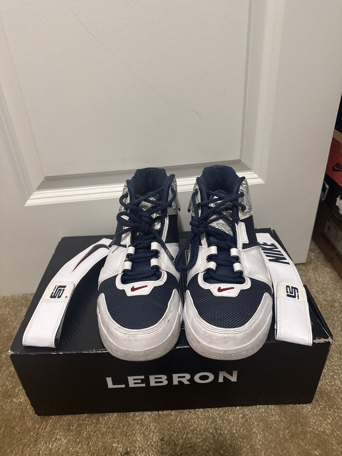 Nike NIKE ZOOM LEBRON 2 Size US 8 / EU 41 - 2 Thumbnail