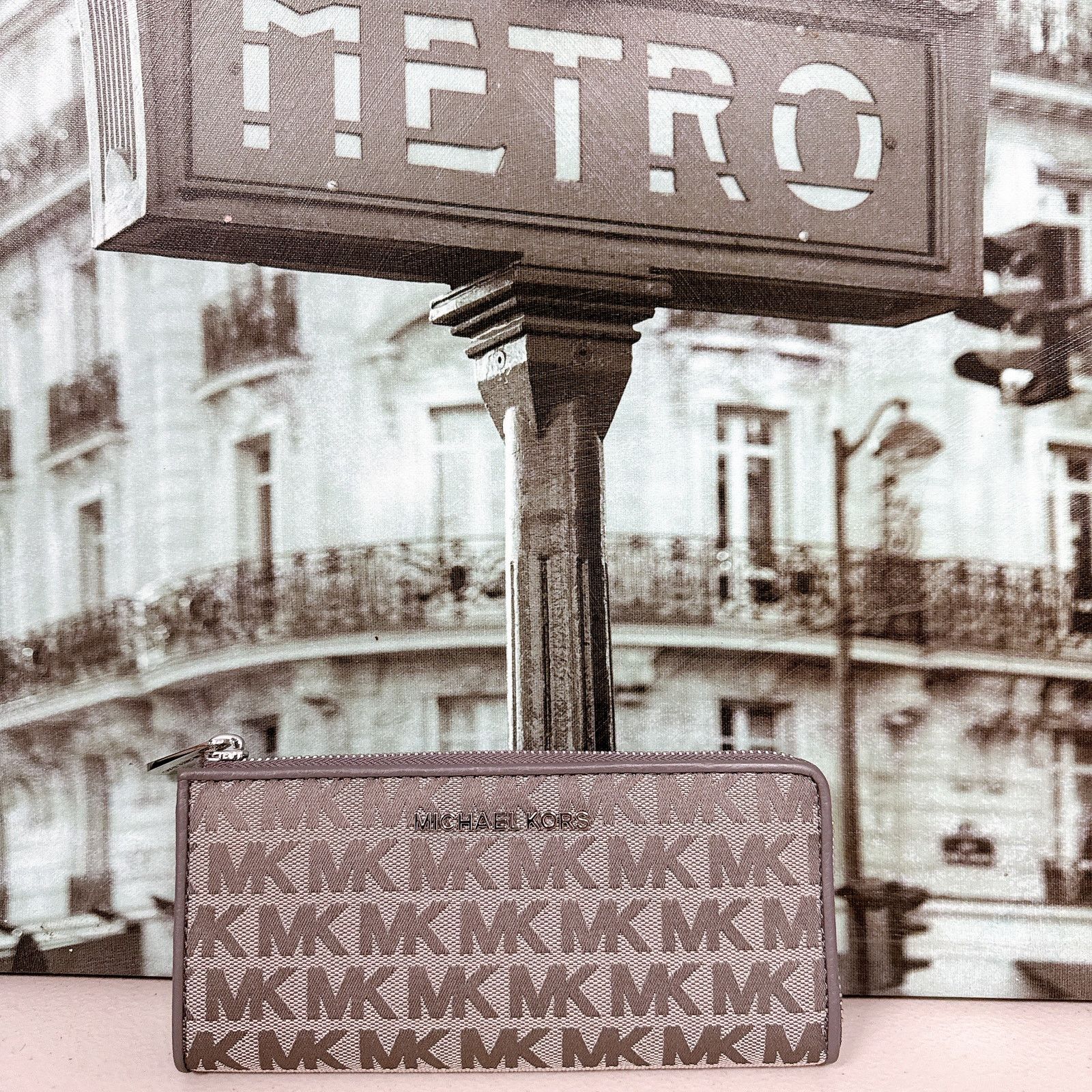 Michael Kors Michael Kors 35T9STVZ3J Jet Set Travel Signature Canvas Size ONE SIZE - 1 Thumbnail