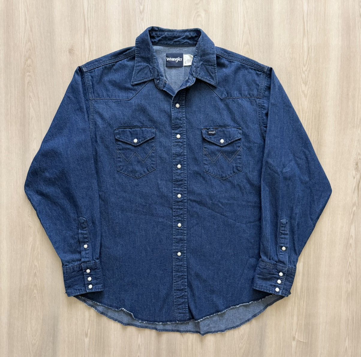 Vintage Vintage Wrangler Denim Pearl Snap Western Shirt Sz XL Size US XL / EU 56 / 4 - 1 Thumbnail