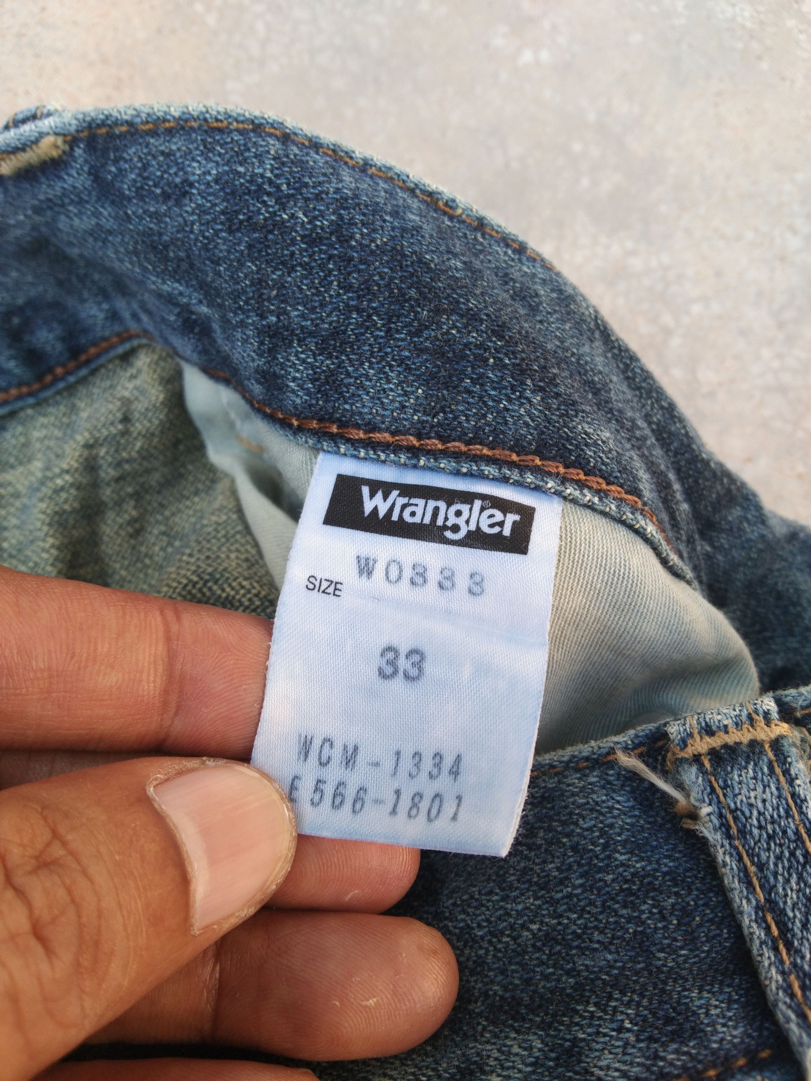 Wrangler Vintage Faded Wrangler Straight Leg Distressed Jeans 33x30 Size US 33 - 7 Thumbnail