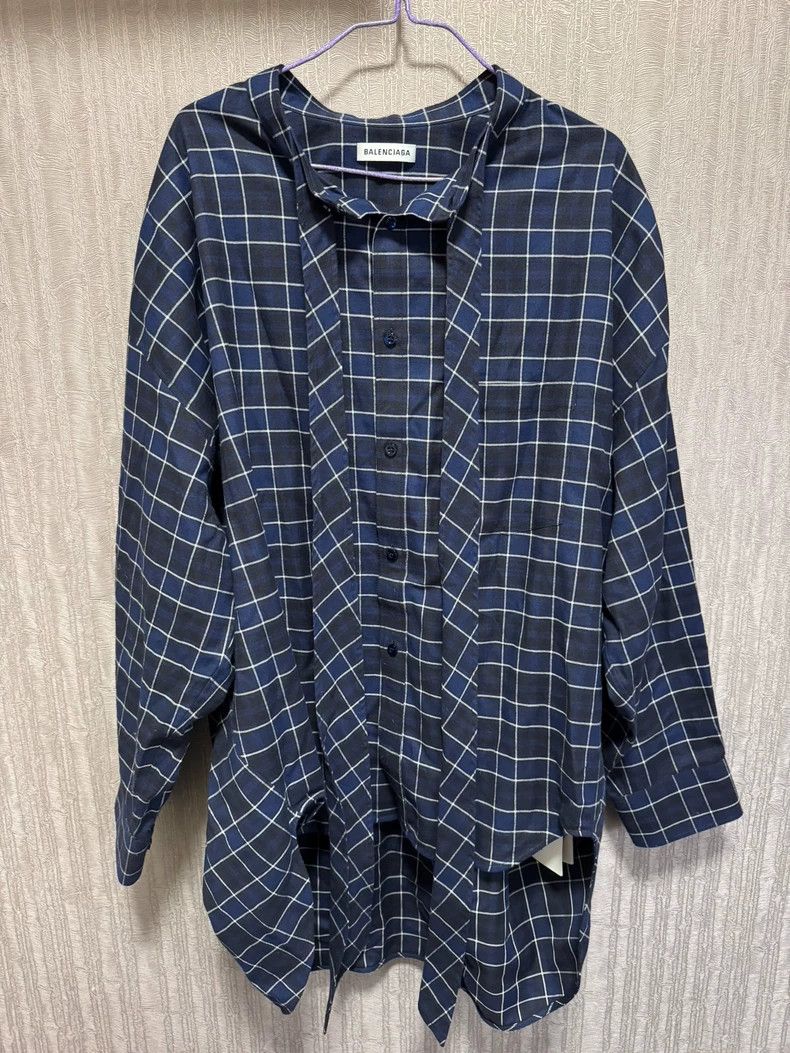 Balenciaga Balenciaga size 42 Long sleeve shirt with logo printed pla Size US XS / EU 42 / 0 - 1 Thumbnail