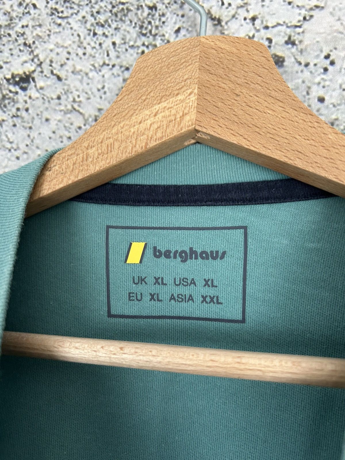 Berghaus Berghaus Everest Graphic Outdoor Tee Streetwear Rap Baggy Size US L / EU 52-54 / 3 - 5 Thumbnail
