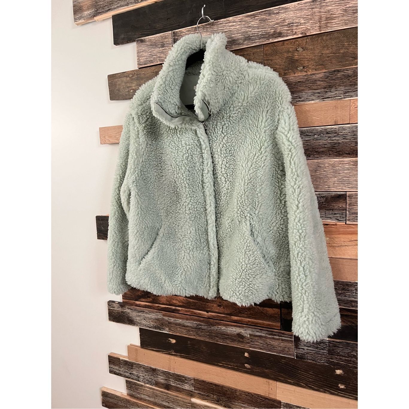 Pacsun PacSun NWT Mint Green Sage Sherpa zip Jacket - Women's M/L Size M / US 6-8 / IT 42-44 - 1 Thumbnail