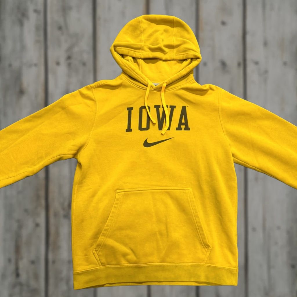 Nike VINTAGE Nike Iowa Pullover Hoodie Sweatshirt Men's S Yellow Swoosh 90s Center Swoosh Mens Size US S / EU 44-46 / 1 - 1 Thumbnail