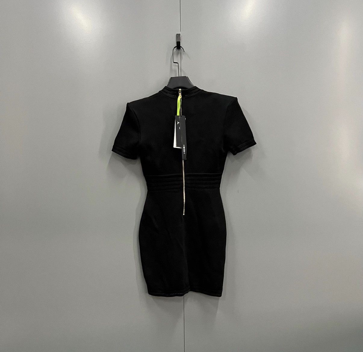 Balmain Balmain Black V-neck Knitted Dress J41 Size M / US 6-8 / IT 42-44 - 2 Thumbnail