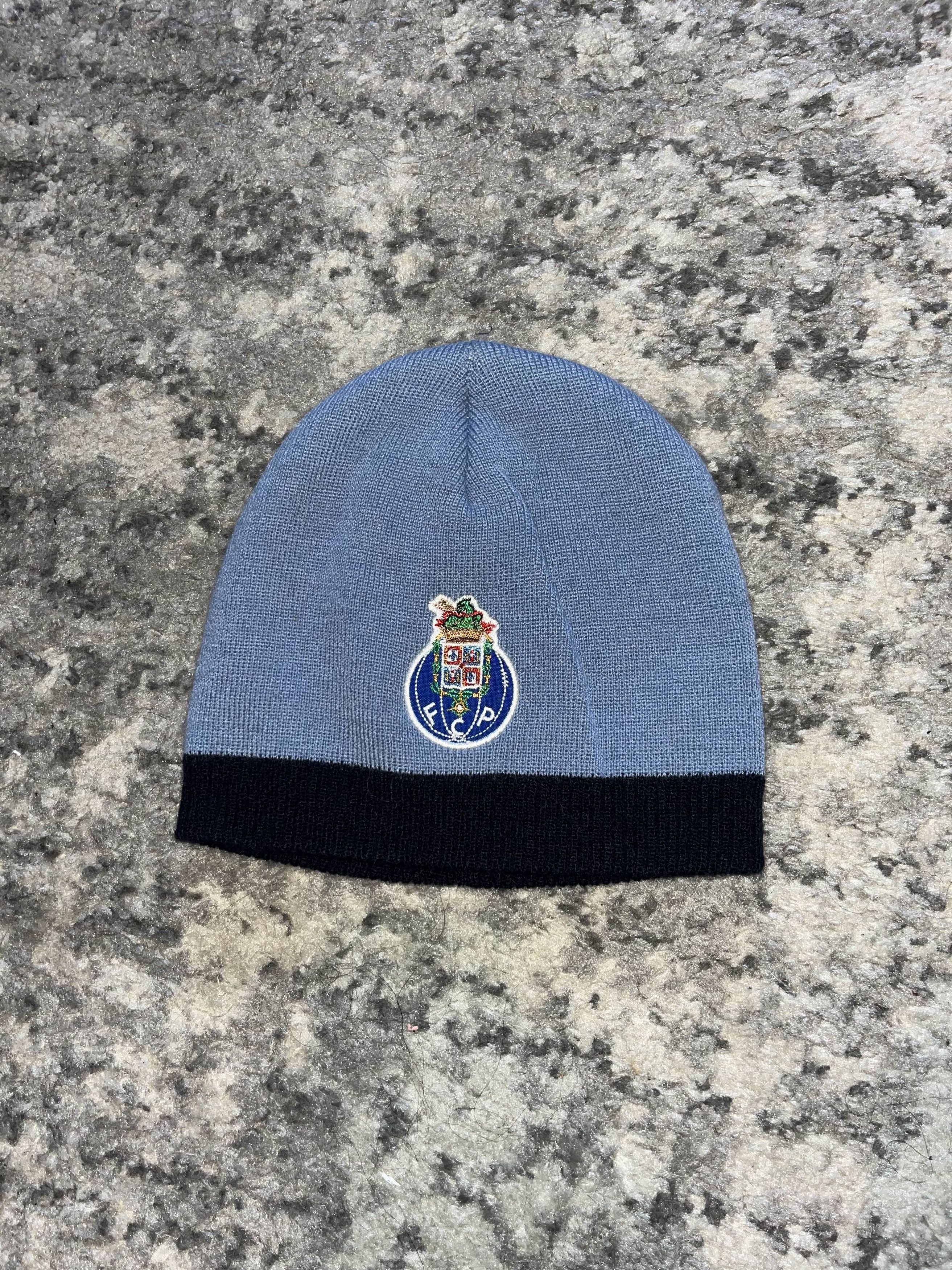 Vintage Vintage FC Porto Football Beanie Size ONE SIZE - 1 Thumbnail