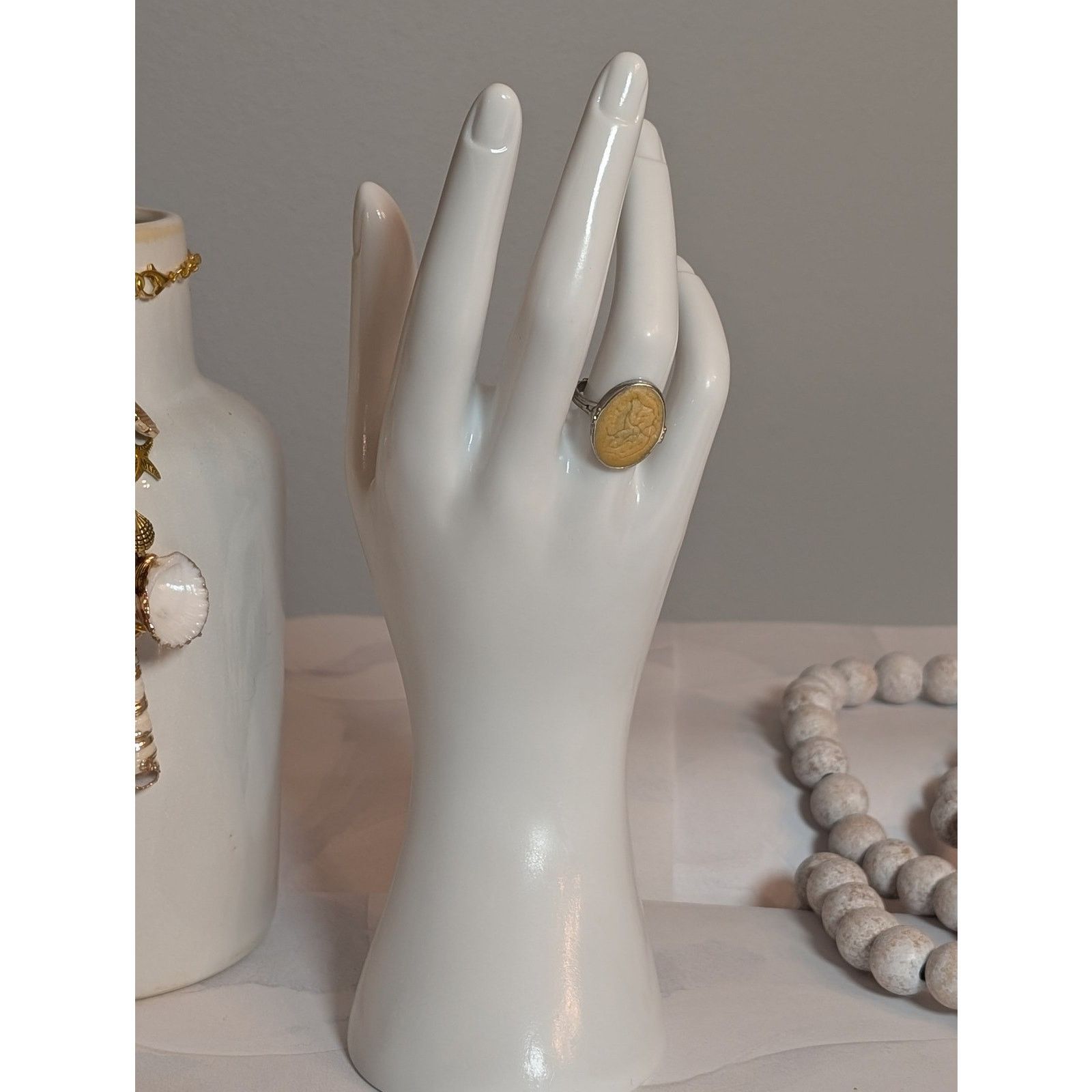 Vintage Pretty VTG 1980s Silver-Tone Champagne Enameled Oval Ring Size ONE SIZE - 3 Thumbnail