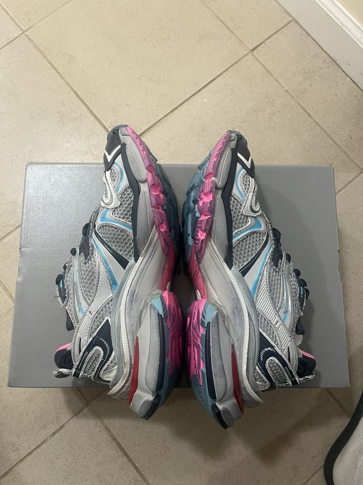 Balenciaga Balenciaga Runner Sz 42(9us) Size US 9 / EU 42 - 8 Thumbnail