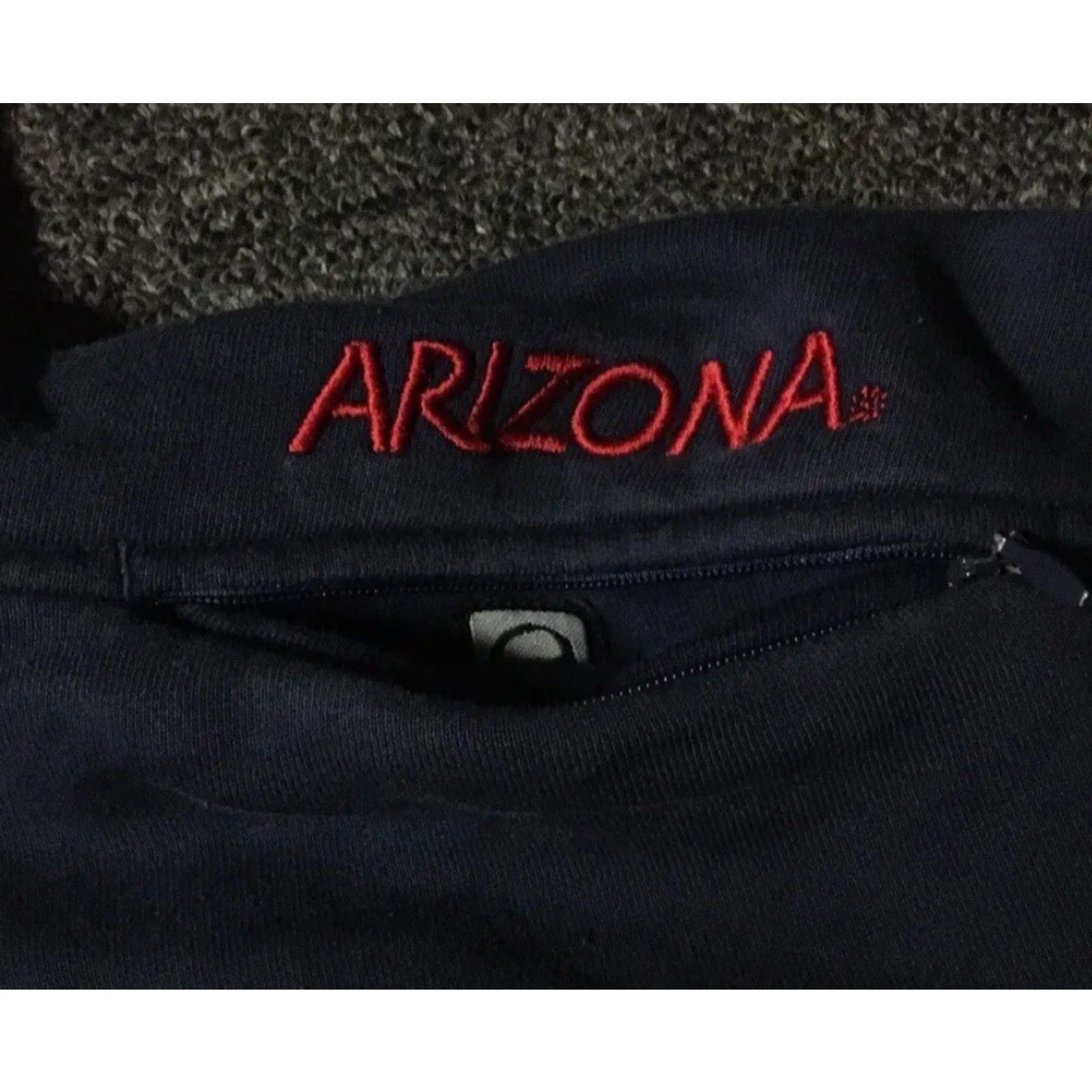 Travis Scott VINTAGE Nike University Of Arizona Faded Center Swoosh Hoodie 2XL Navy Blue Sweatshirt Pullover Men XXL 90s Grunge College Logo Size US XXL / EU 58 / 5 - 3 Thumbnail