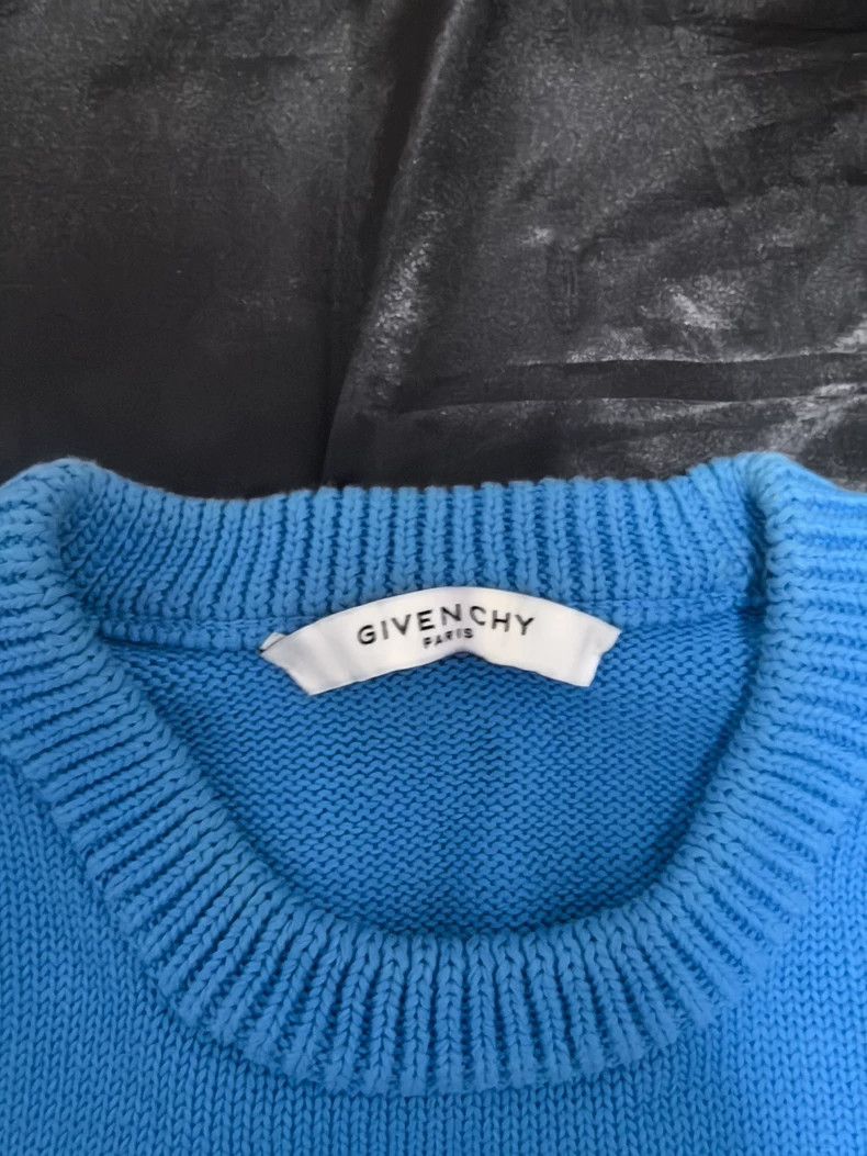 Givenchy Givenchy Classic Model Sweater Size M Size US M / EU 48-50 / 2 - 4 Thumbnail