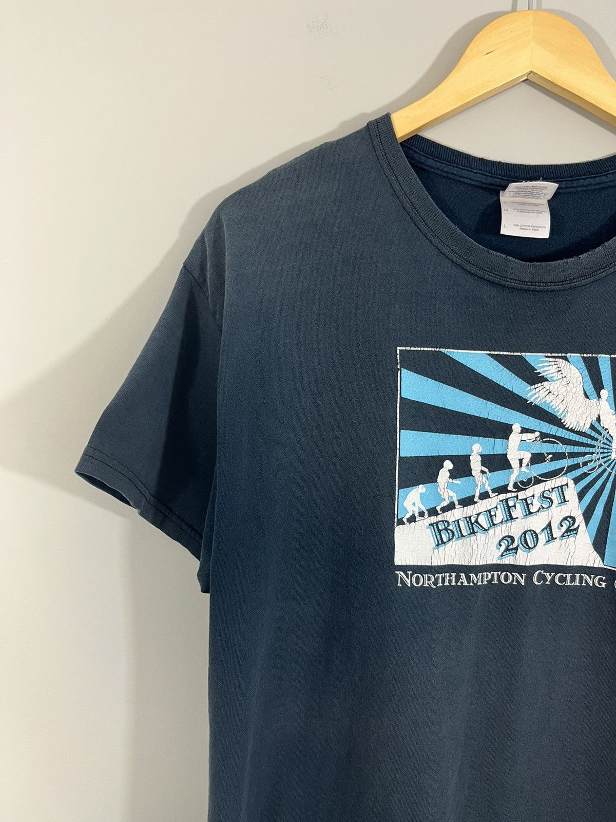 Other Thrashed Sun Faded Distressed Navy Tee Size US L / EU 52-54 / 3 - 7 Thumbnail