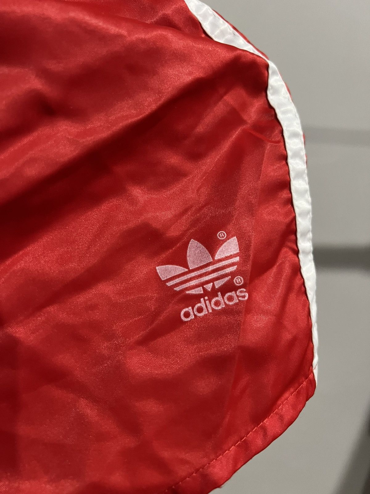 Adidas ADIDAS NYLON SPRINTER ICONIC SHORTS GLANZ RACER RETRO SIZE M Size US 36 / EU 52 - 4 Thumbnail