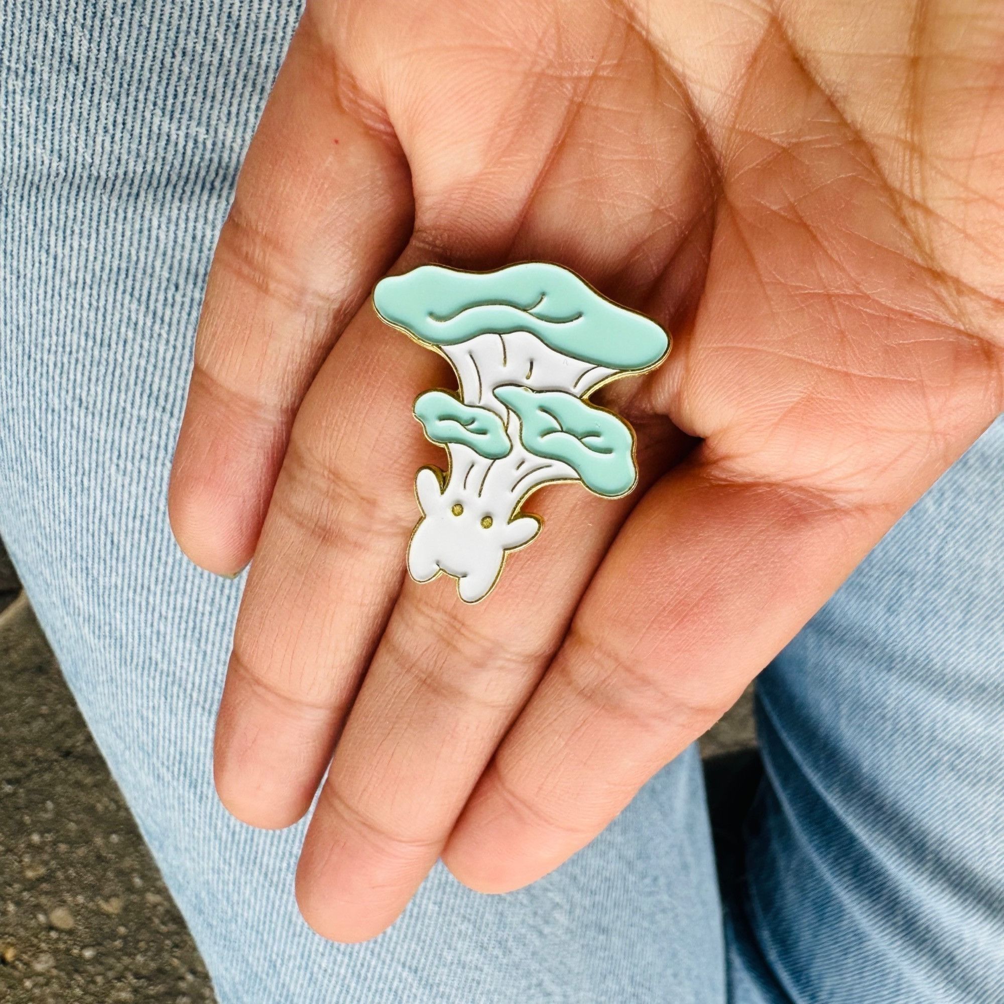 Other ☀️Enamel Pin Funny Cartoon Brooches Cute Humanoid Elf Mushro Size ONE SIZE - 2 Thumbnail