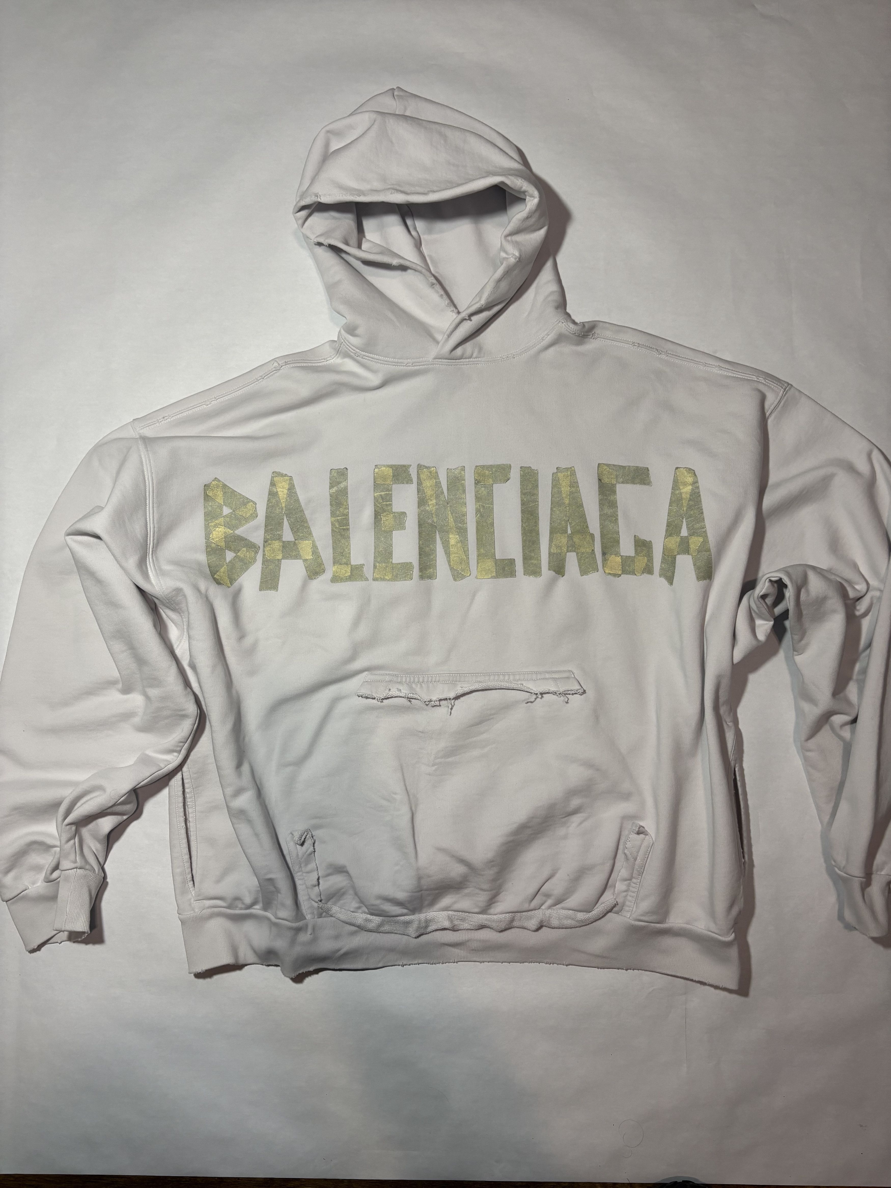 Balenciaga BALENCIAGA TAPE TYPE RIPPED POCKET HOODIE LARGE FIT IN WHITE Size US M / EU 48-50 / 2 - 1 Thumbnail