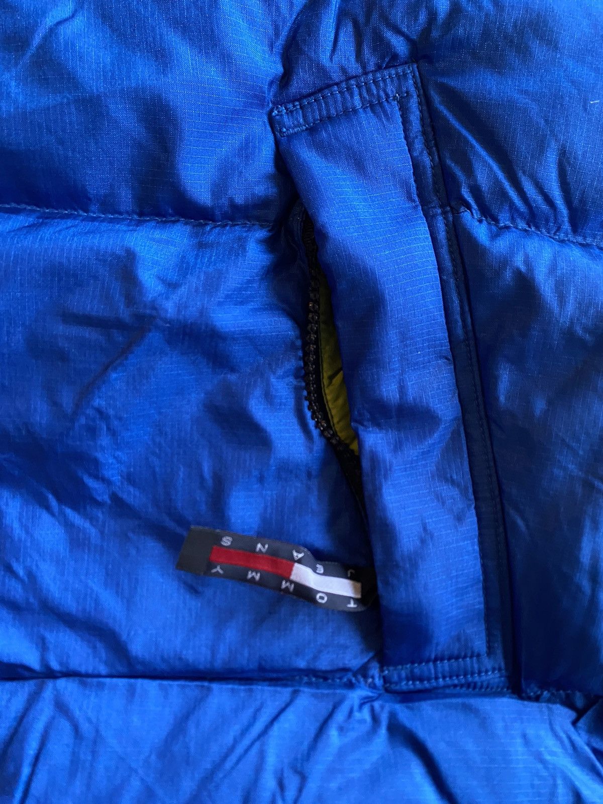 Tommy Hilfiger × Vintage Tommy Hilfiger Sprint Promo Puffer Jacket Vest Size US L / EU 52-54 / 3 - 6 Thumbnail