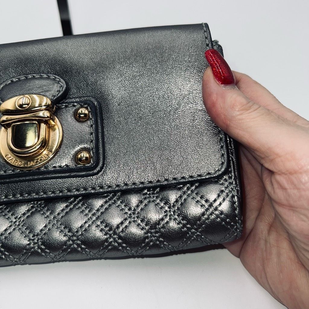 Marc Jacobs Marc Jacobs Made in Italy Metallic Quilted Leather Faux Lock Size ONE SIZE - 2 Thumbnail