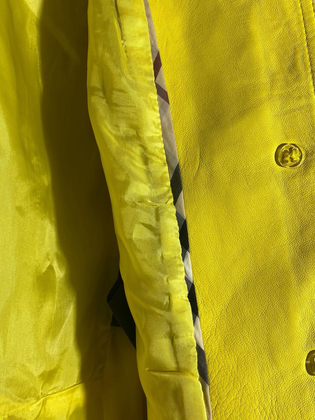 Burberry Vintage Burberry London Yellow Women’s Leather Jacket Size M / US 6-8 / IT 42-44 - 22 Thumbnail