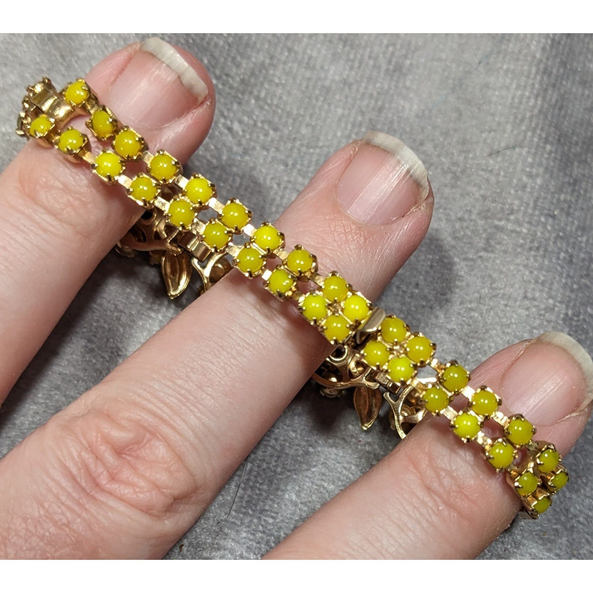 Other Vintage 50s Weiss NY Yellow Floral Rhinestone Bracelet Size ONE SIZE - 10 Thumbnail