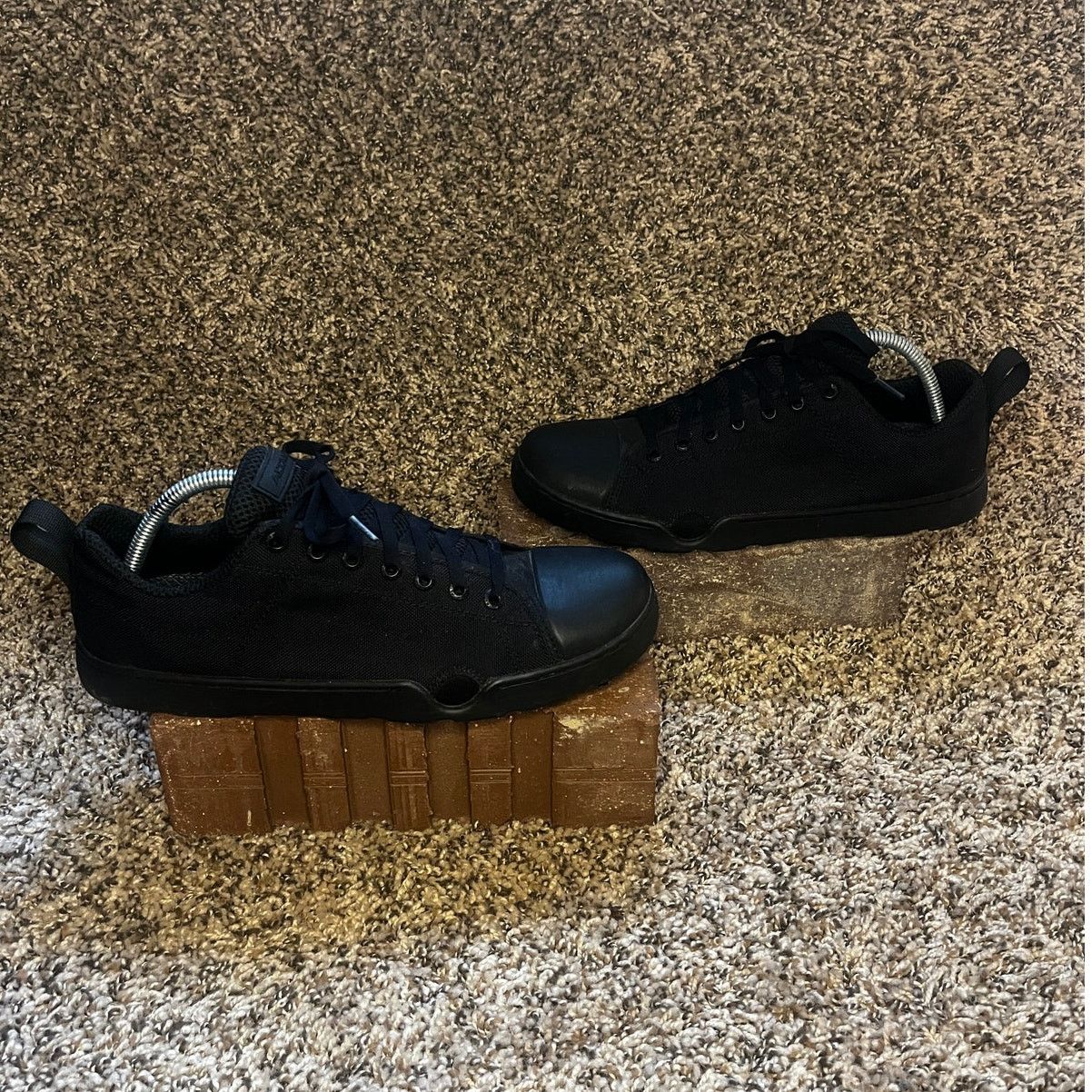 Altama Altama Maritime Low Canvas Lifestyle Sneakers Black Men's 10 Size US 10 / EU 43 - 2 Thumbnail