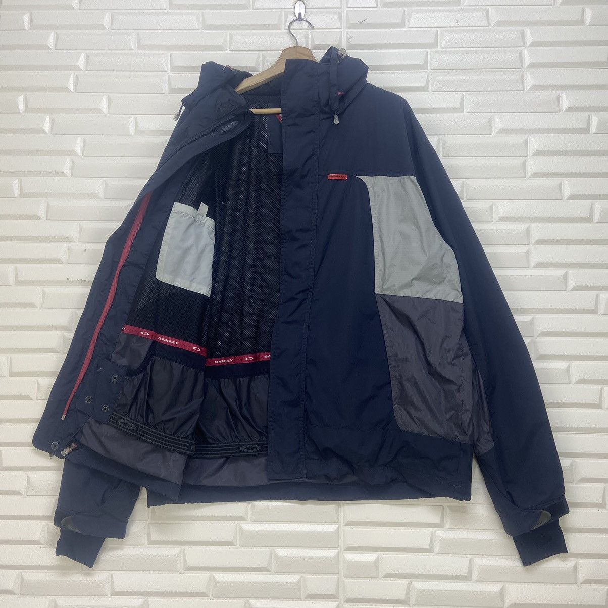 Oakley Road Fuel Jacket