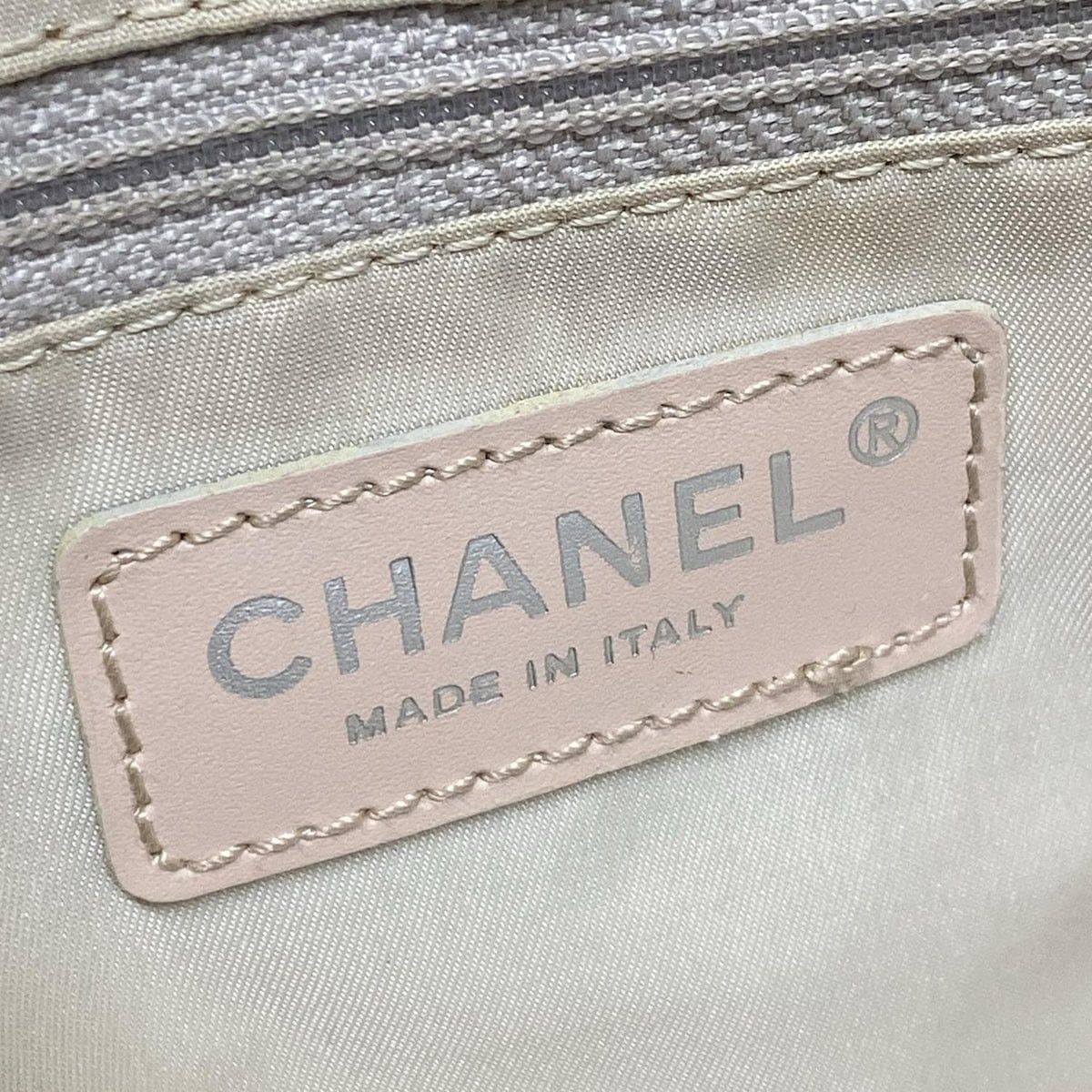Chanel CHANEL New Travel Line Tote MM Tote Bag Size ONE SIZE - 7 Thumbnail