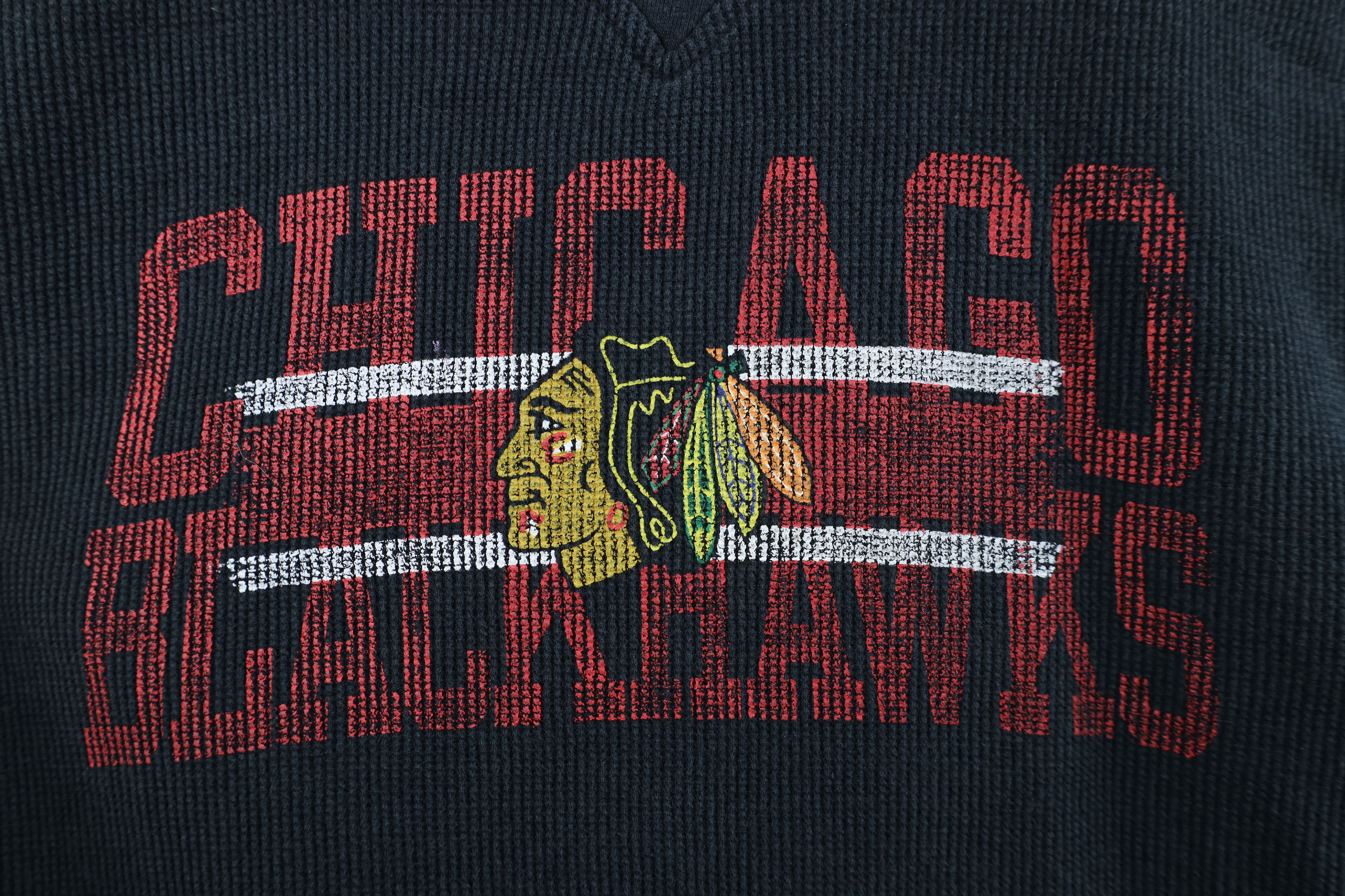 Vintage Vintage NHL Blackhawks Hockey Thermal Waffle Knit T-Shirt Size US M / EU 48-50 / 2 - 4 Thumbnail