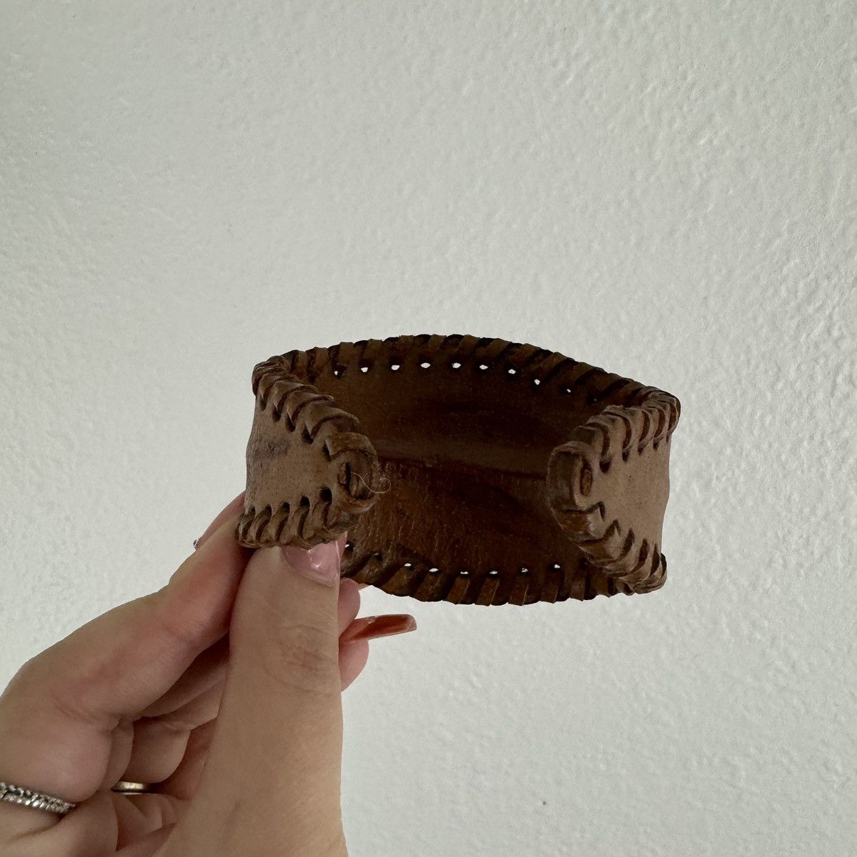 Vintage Vintage Light Brown Leather Turquoise Flower Bracelet Size ONE SIZE - 6 Thumbnail