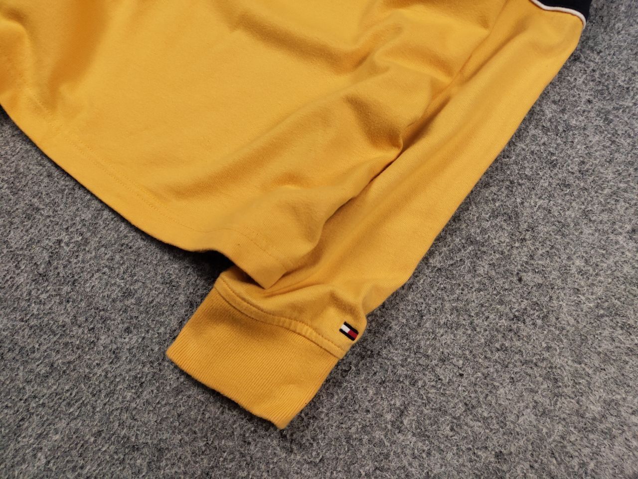 Tommy Hilfiger Vintage Tommy Hilfiger embroidered Yellow Rugby Long Sleeve Size US S / EU 44-46 / 1 - 5 Thumbnail