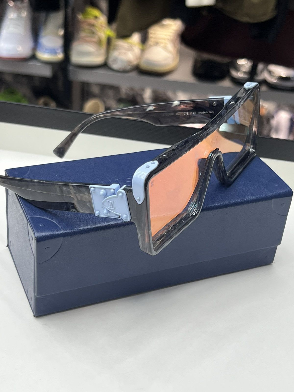 Louis Vuitton Louis Vuitton Dayton Glasses Size ONE SIZE - 2 Thumbnail