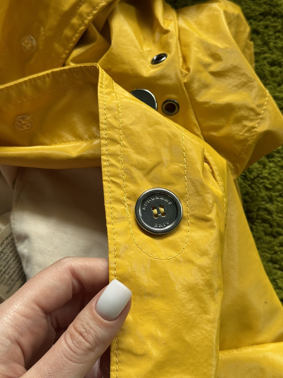 Burberry Burberry Brit yellow raincoat jacket Size M / US 6-8 / IT 42-44 - 12 Thumbnail