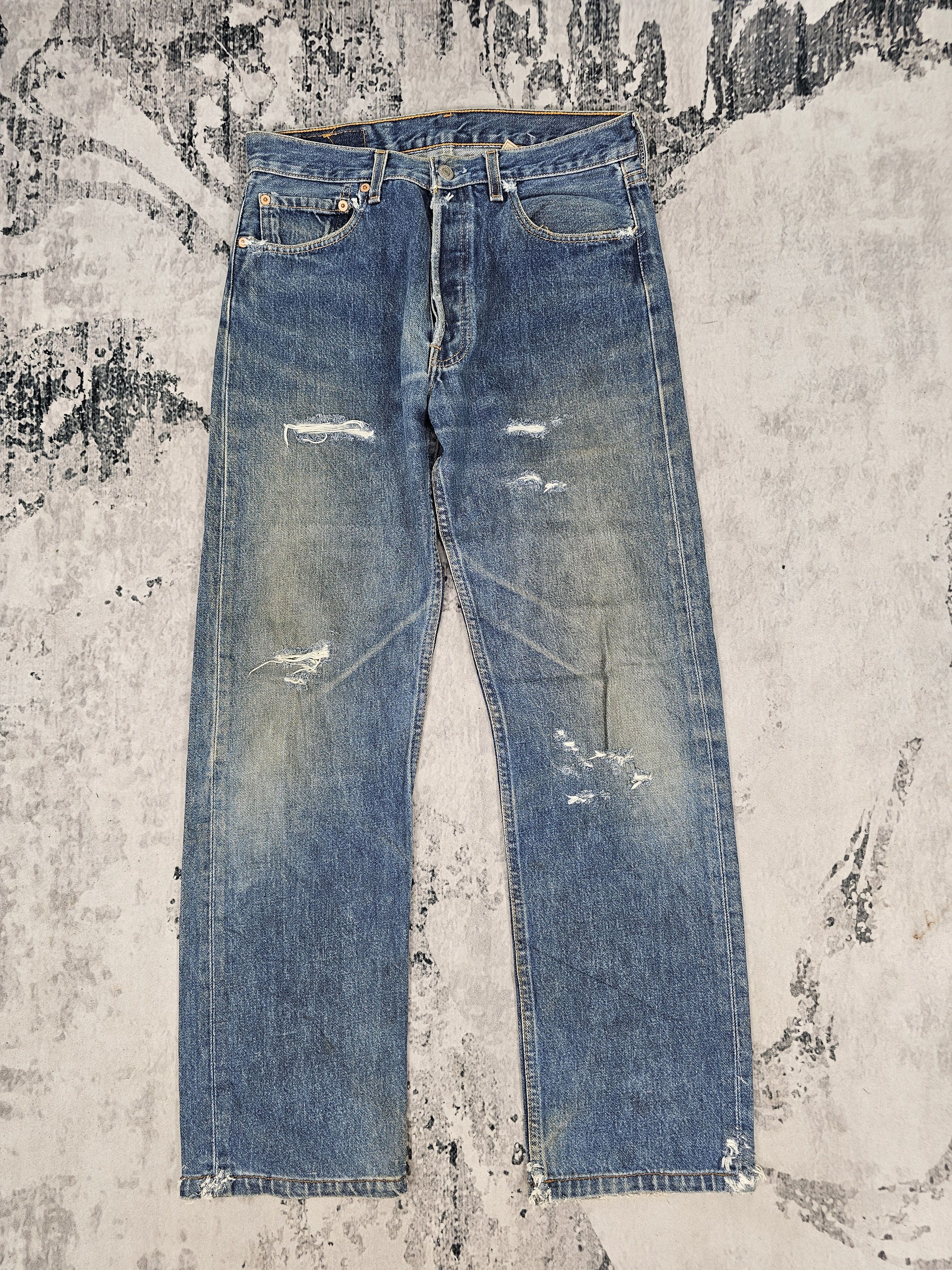 Levi's Vtg 90's LEVIS 501 Ripped Distressed Jean Size 31X29.5 L0421 Size US 31 - 1 Thumbnail