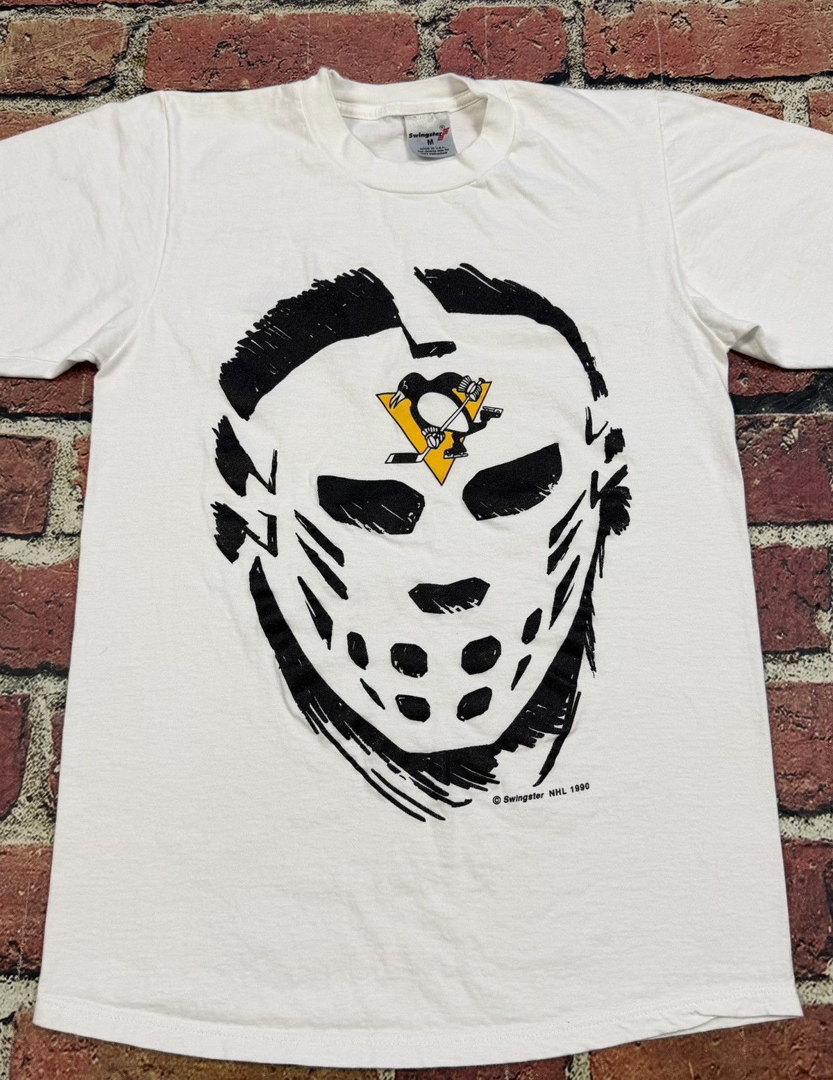 Swingster Vintage 90s Pittsburgh Penguins NHL Hockey Mask T Shirt Size US M / EU 48-50 / 2 - 2 Thumbnail