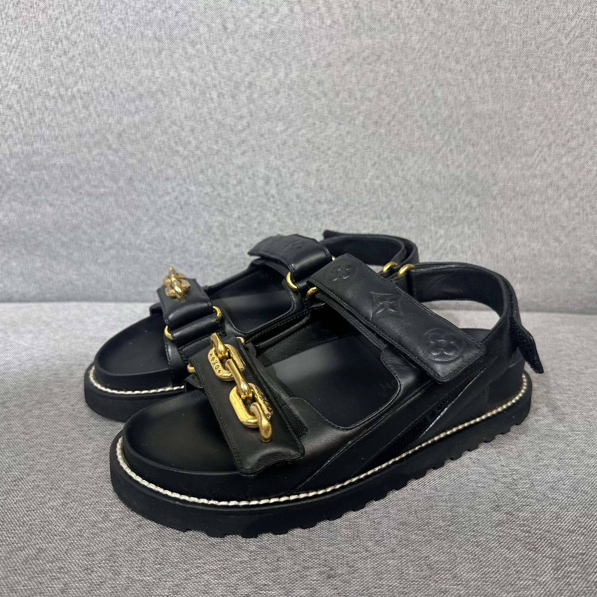 Louis Vuitton Louis Vuitton Retro Printed Gold Sandals us_8 Women Size US 8 / IT 38 - 1 Thumbnail