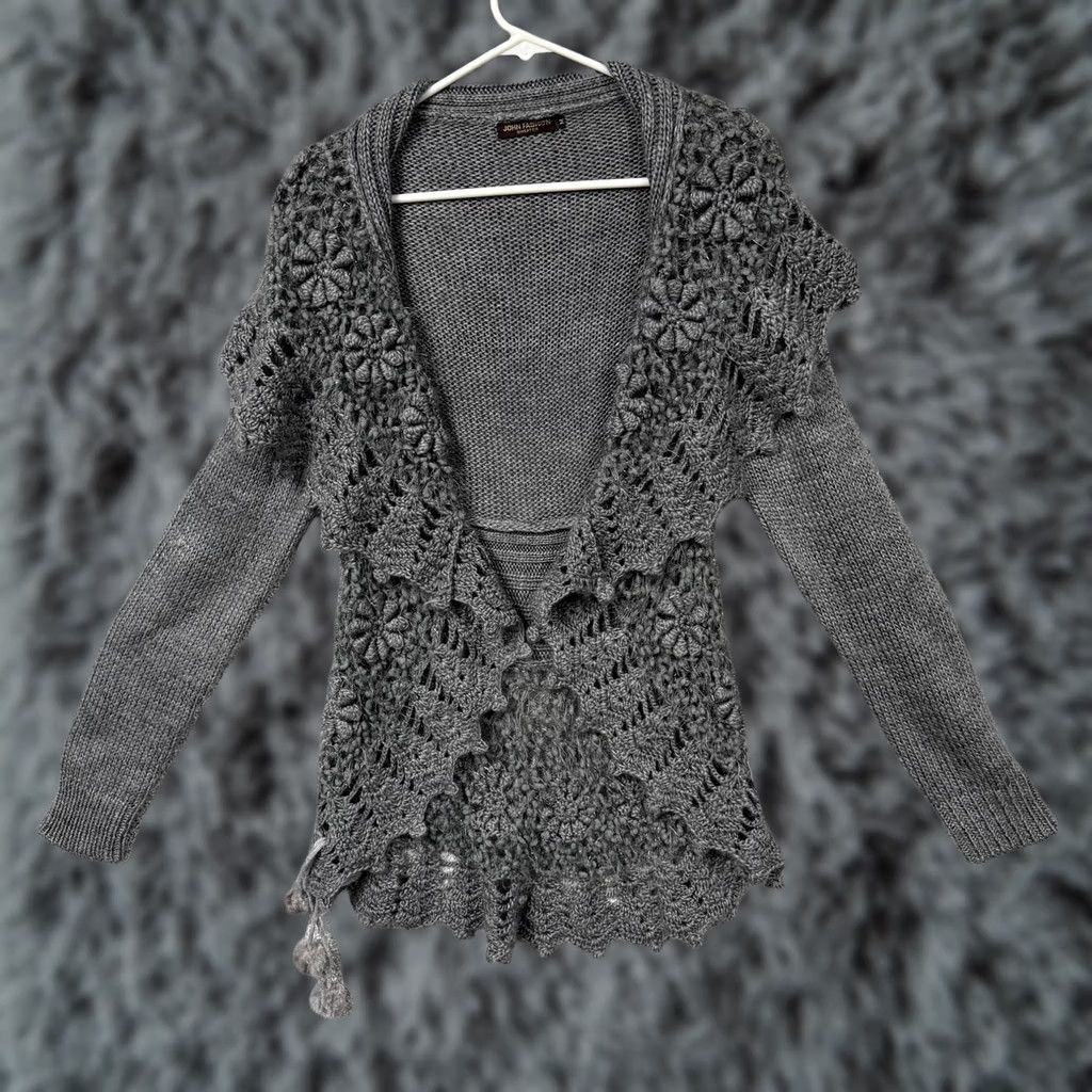 Vintage JohnFashion Cardigan Sweater M Women Gray Floral Crochet Open Knit Tassel V-Neck Boho 90s Mori Kei Grunge Bohemian Casual Workwear Winter Spring Fall Size M / US 6-8 / IT 42-44 - 1 Thumbnail